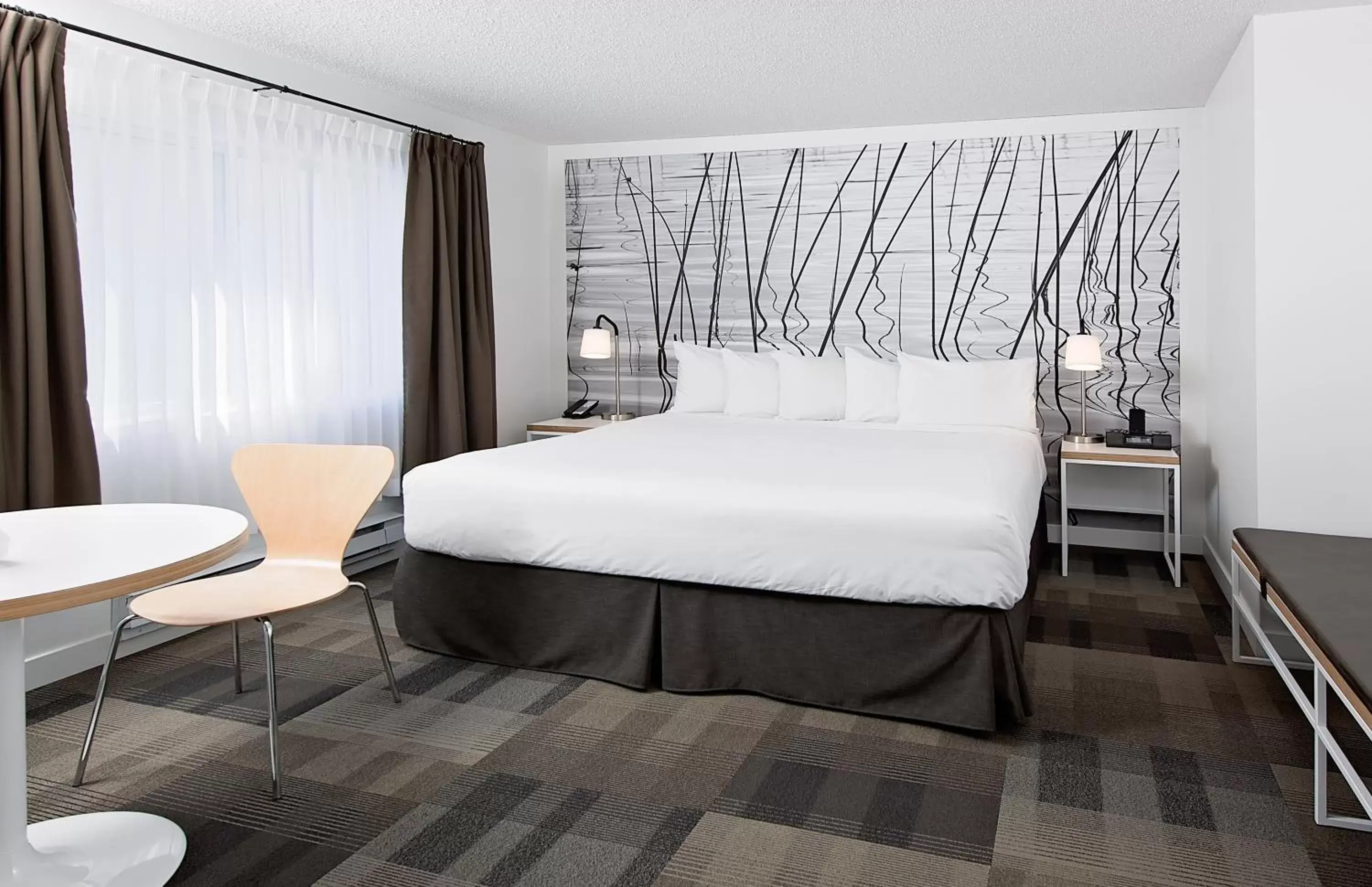 Coast Premium King Suite with Soaker Tub in Coast Canmore Hotel & Conference Centre Coast Premium King Suite with Soaker Tub in Coast Canmore Hotel & Conference Centre