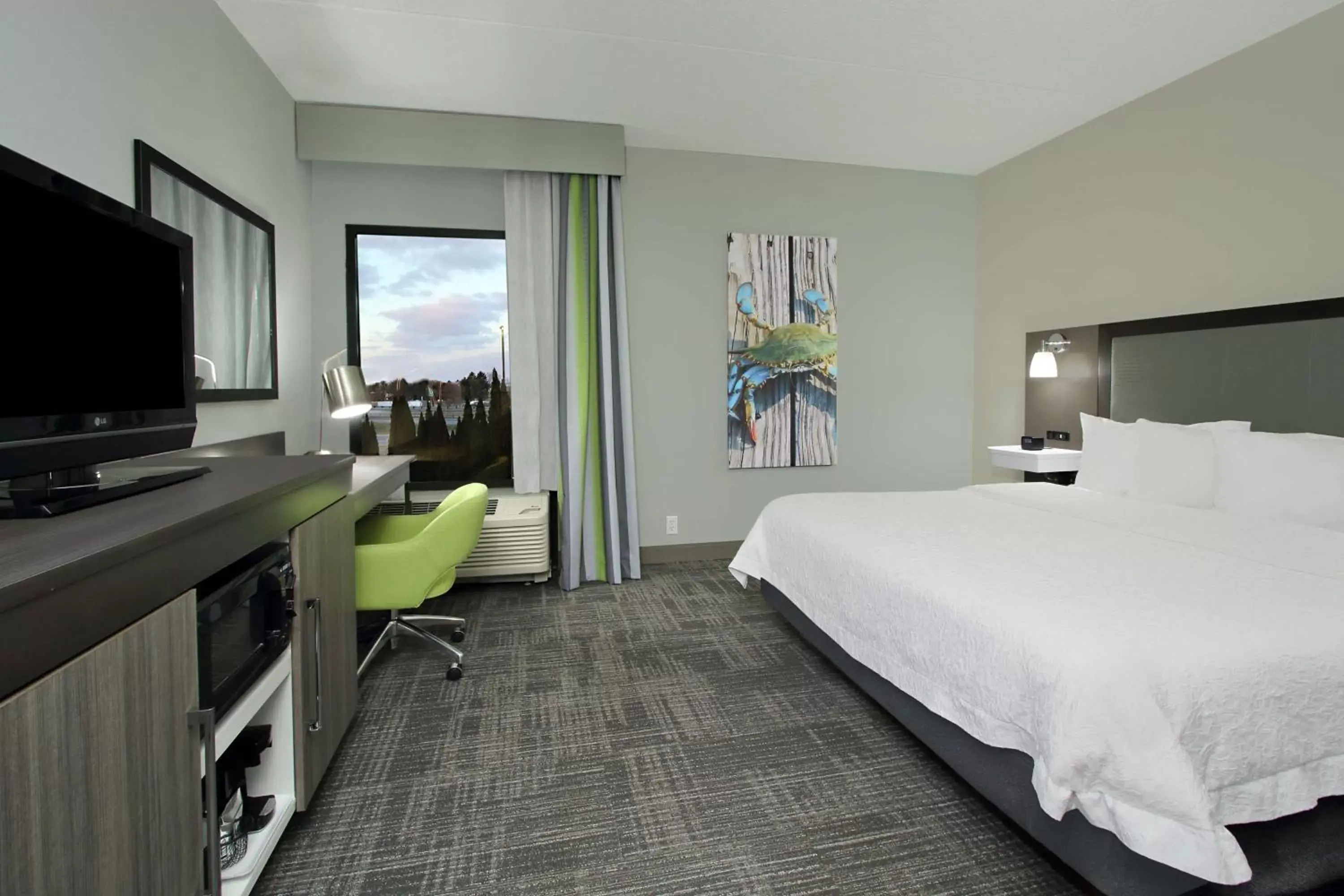 King Study Room - Non-Smoking in Hampton Inn Hagerstown-Maugansville King Study Room - Non-Smoking in Hampton Inn Hagerstown-Maugansville