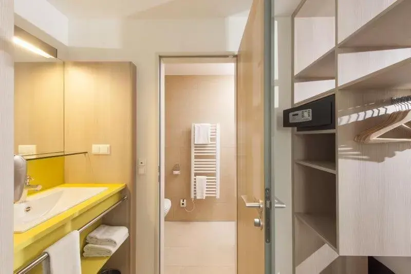 Business Double Room with Balcony in Best Western Hotel Bad Rappenau Business Double Room with Balcony in Best Western Hotel Bad Rappenau