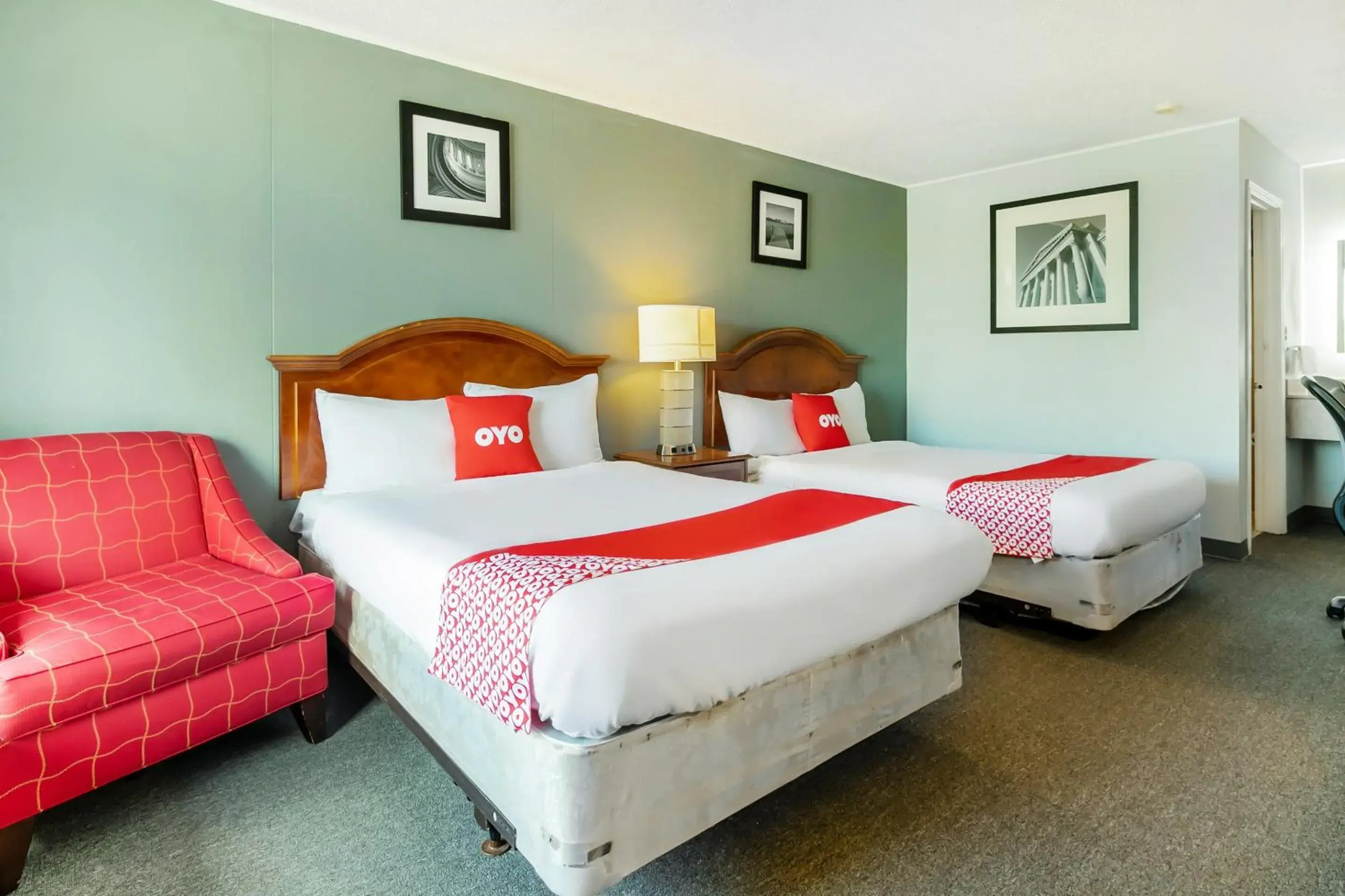 Double Room with Two Double Beds in OYO Hotel Jennings Near Crowley, LA I-10 Double Room with Two Double Beds in OYO Hotel Jennings Near Crowley, LA I-10