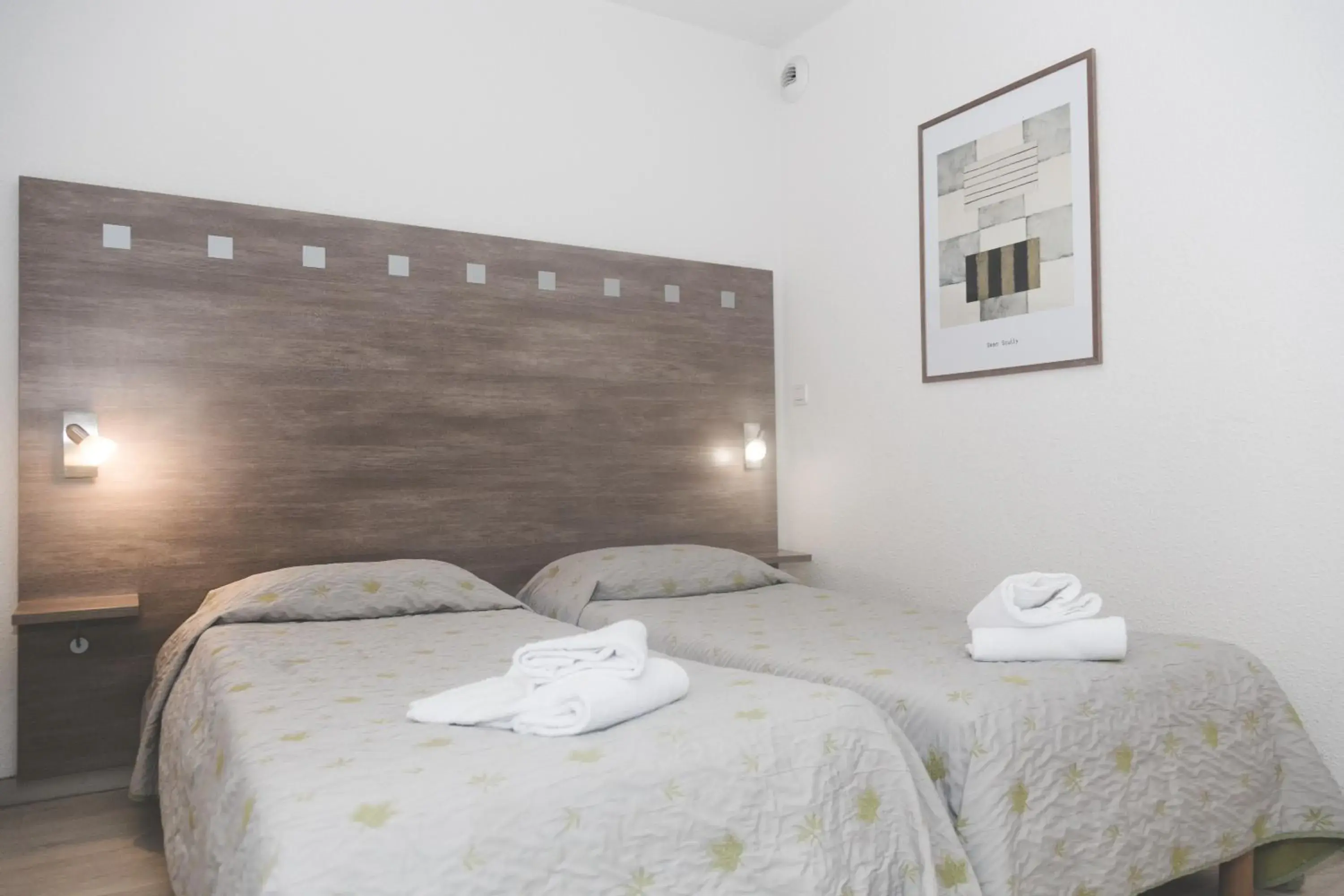 One-Bedroom Apartment (4 Adults) in Terres de France - Appart'Hotel le Splendid One-Bedroom Apartment (4 Adults) in Terres de France - Appart'Hotel le Splendid