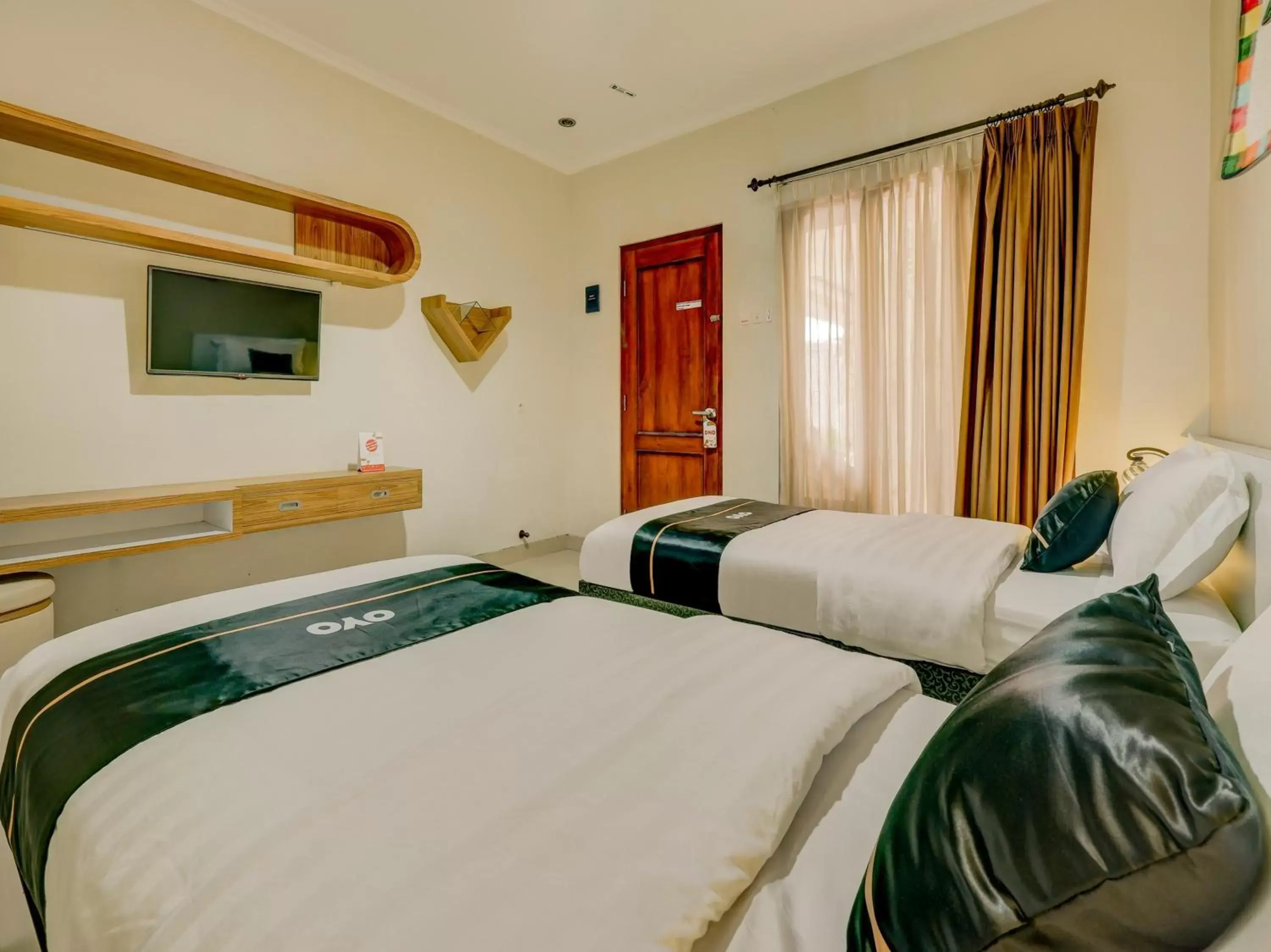 Delxue Twin Room in Collection O 3945 Bale Tardian Syariah Delxue Twin Room in Collection O 3945 Bale Tardian Syariah