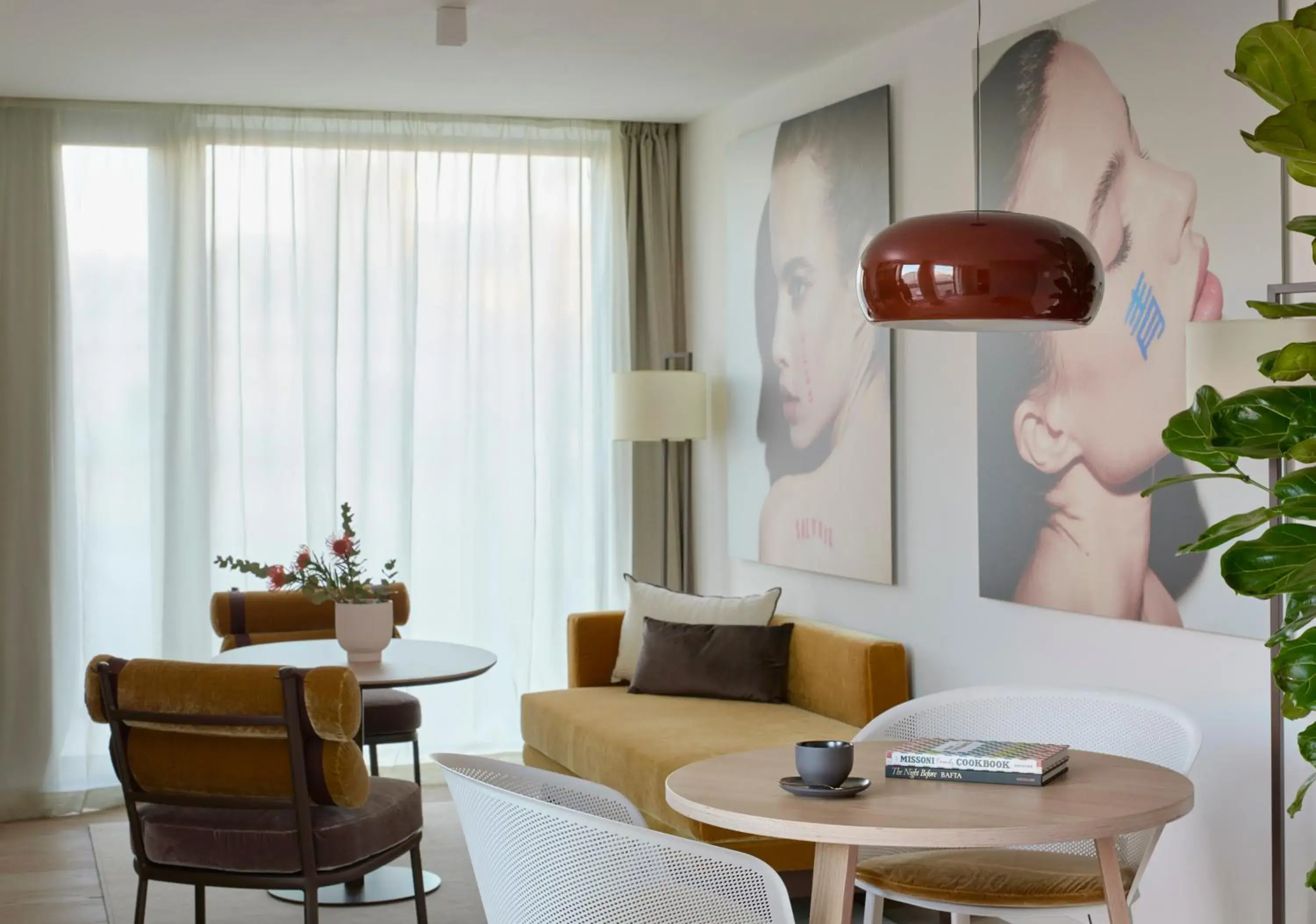 Studio ME + Suite Terrace and Jacuzzi Sagrada Familia in ME Barcelona Studio ME + Suite Terrace and Jacuzzi Sagrada Familia in ME Barcelona