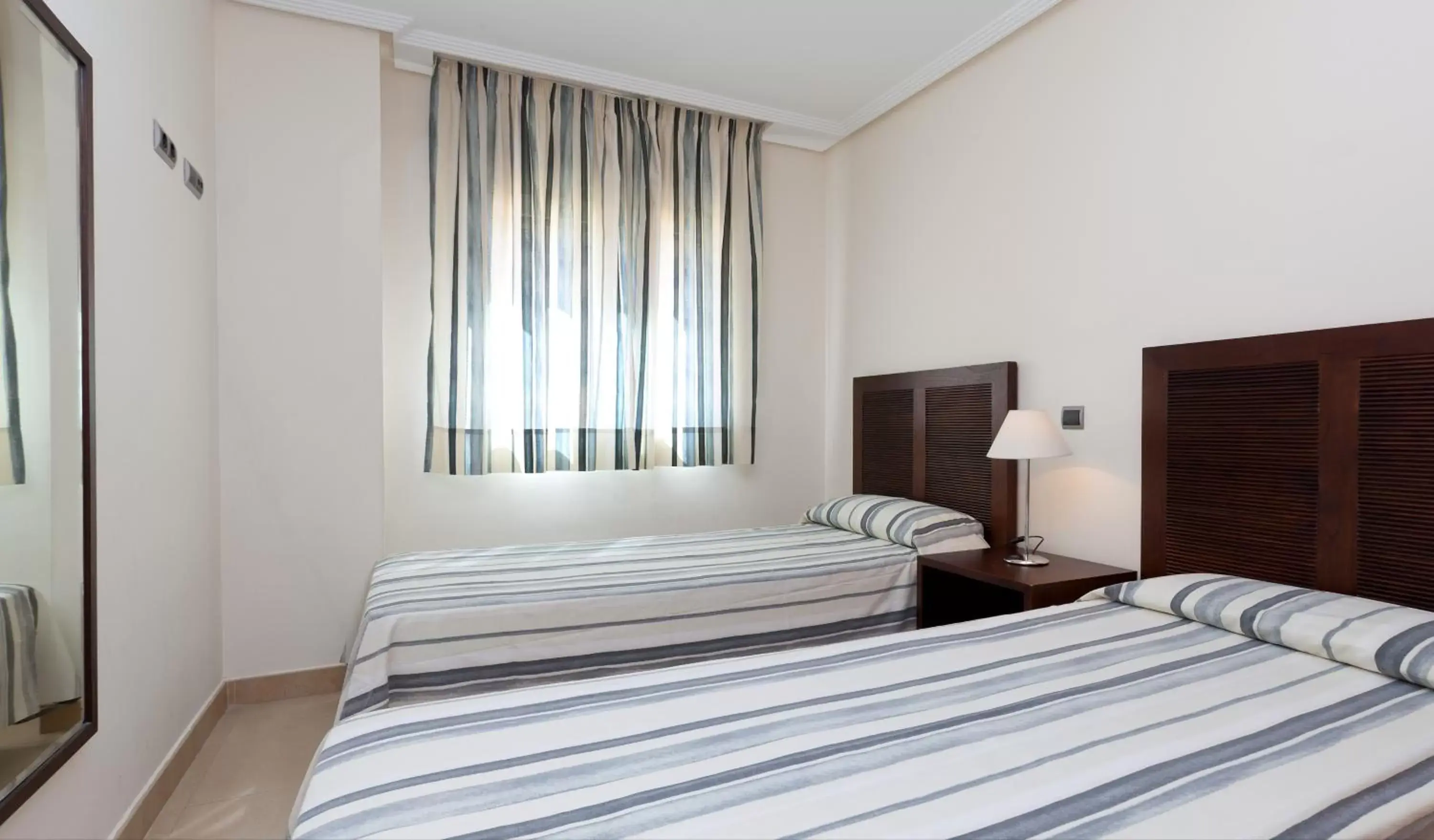 Two-Bedroom Apartment (4 Adults + 1 Child) in Senator Mar Menor Golf & Spa Resort Two-Bedroom Apartment (4 Adults + 1 Child) in Senator Mar Menor Golf & Spa Resort