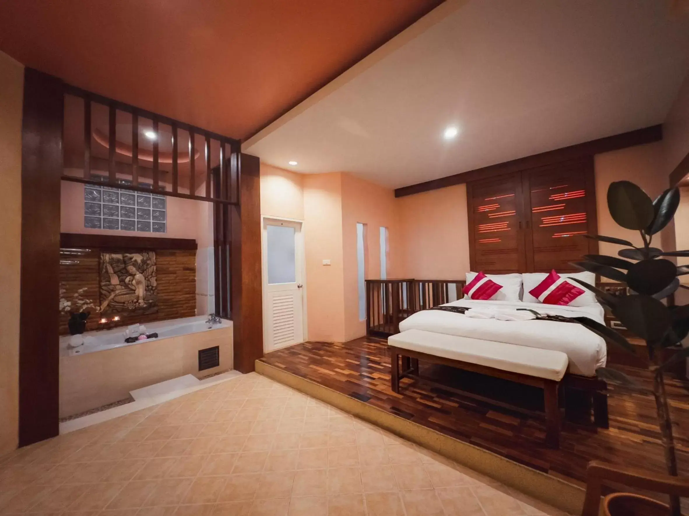 Deluxe Suite with Spa Bath in Suan Palm Garden View Deluxe Suite with Spa Bath in Suan Palm Garden View