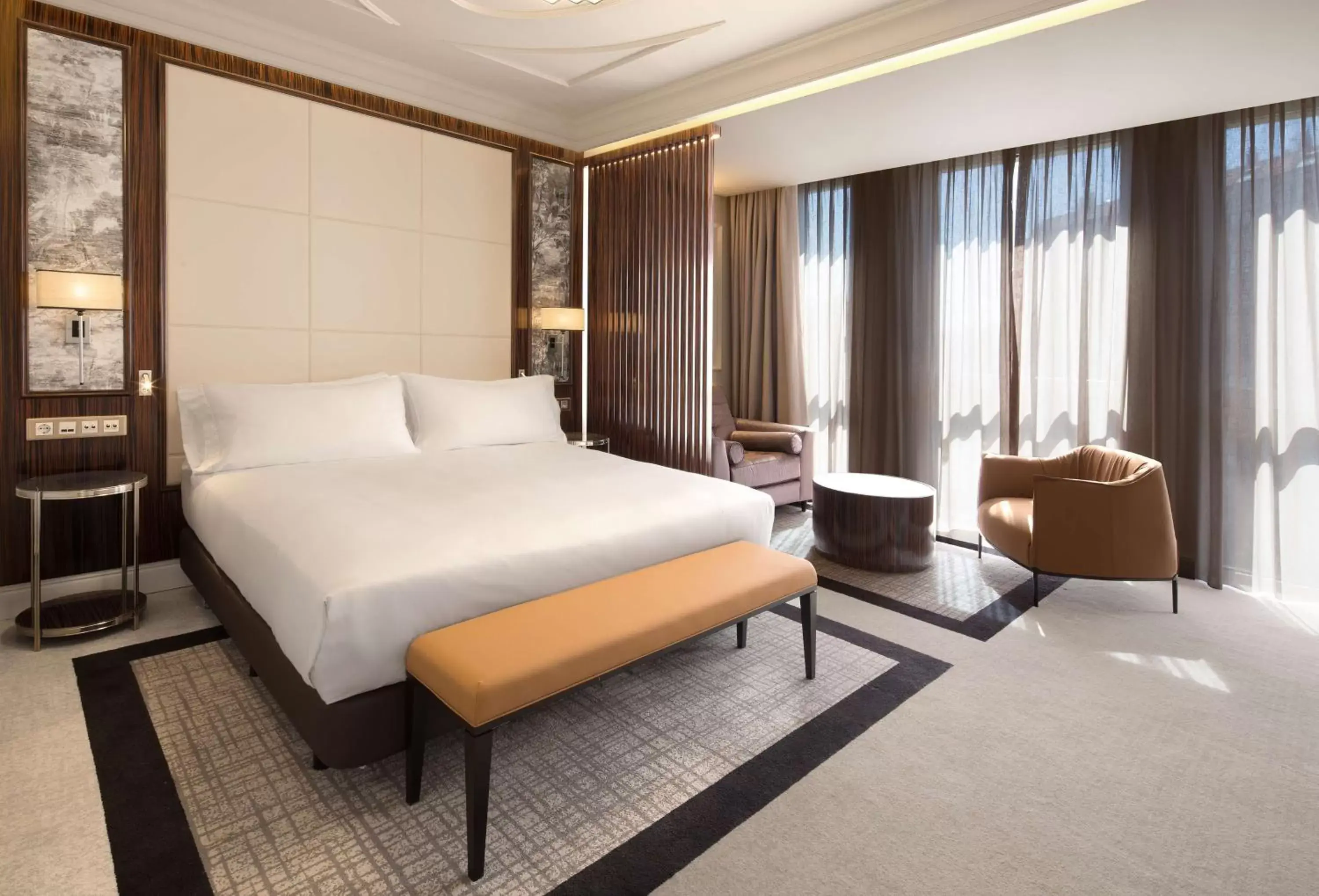 Deluxe King Room in DoubleTree By Hilton A Coruña Deluxe King Room in DoubleTree By Hilton A Coruña