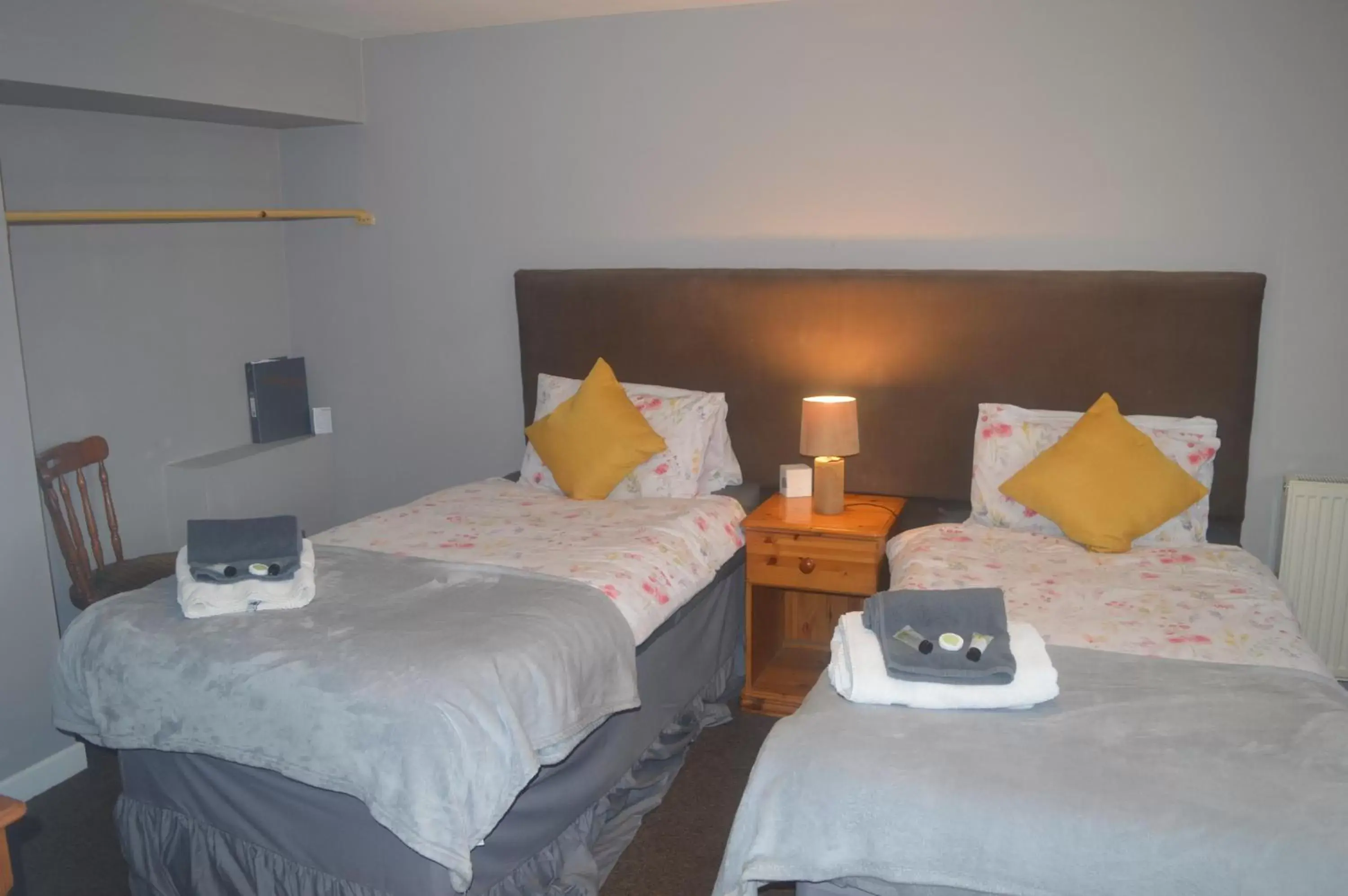 Standard Twin Room in The Queen Victoria Standard Twin Room in The Queen Victoria