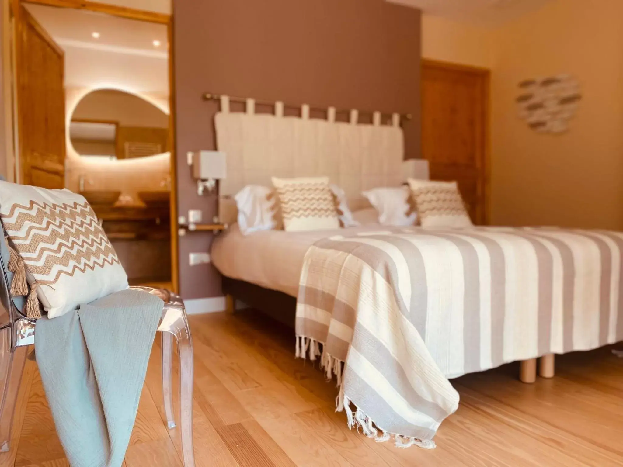 Double Room in Château le Bouïs Double Room in Château le Bouïs