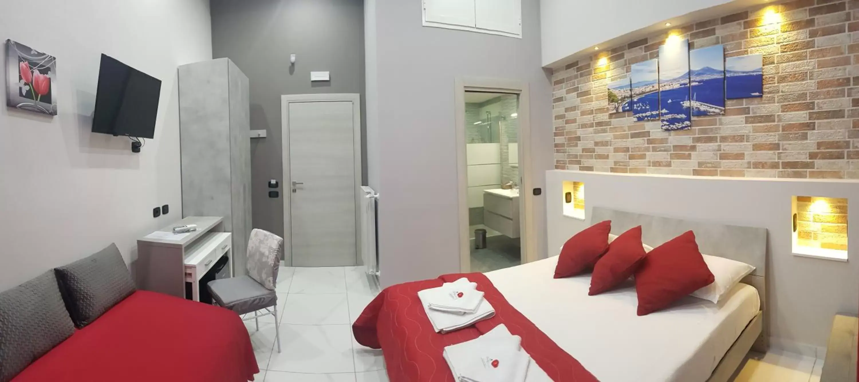 Triple Room with Balcony - single occupancy in May Dream Triple Room with Balcony - single occupancy in May Dream