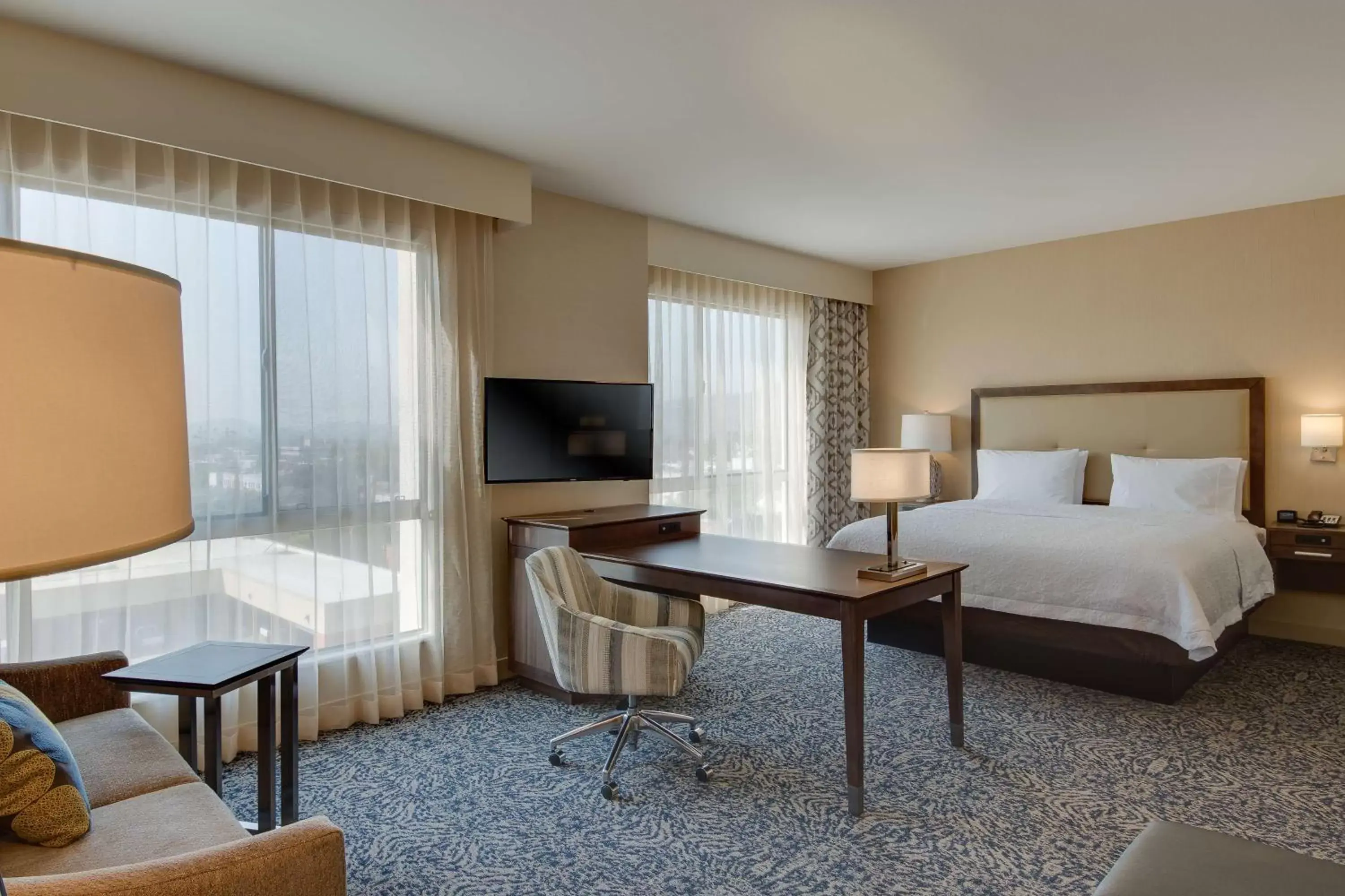 King Studio Mobility/Hearing Accessible - Non-Smoking in Hampton Inn & Suites Los Angeles - Glendale King Studio Mobility/Hearing Accessible - Non-Smoking in Hampton Inn & Suites Los Angeles - Glendale