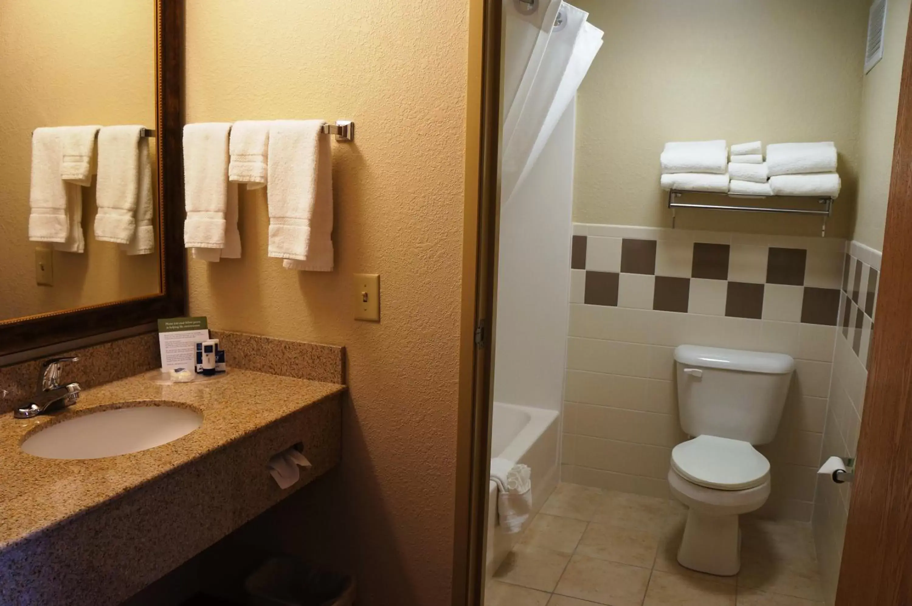King Suite with Roll-in Shower - Mobility Access/Non-Smoking in AmericInn by Wyndham Anamosa King Suite with Roll-in Shower - Mobility Access/Non-Smoking in AmericInn by Wyndham Anamosa