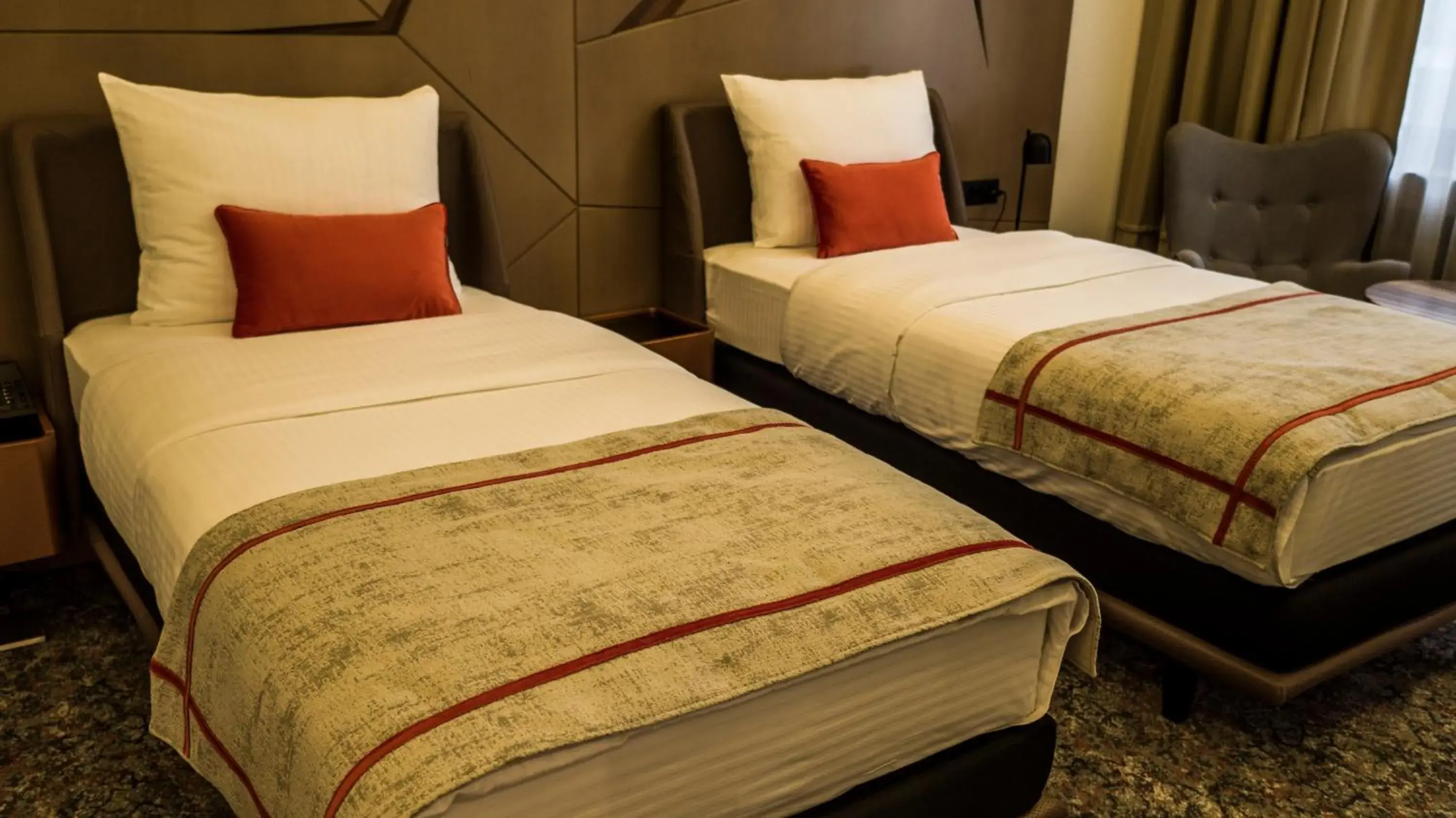 Superior Twin Room - single occupancy in Hotel Austria & Bosna Superior Twin Room - single occupancy in Hotel Austria & Bosna