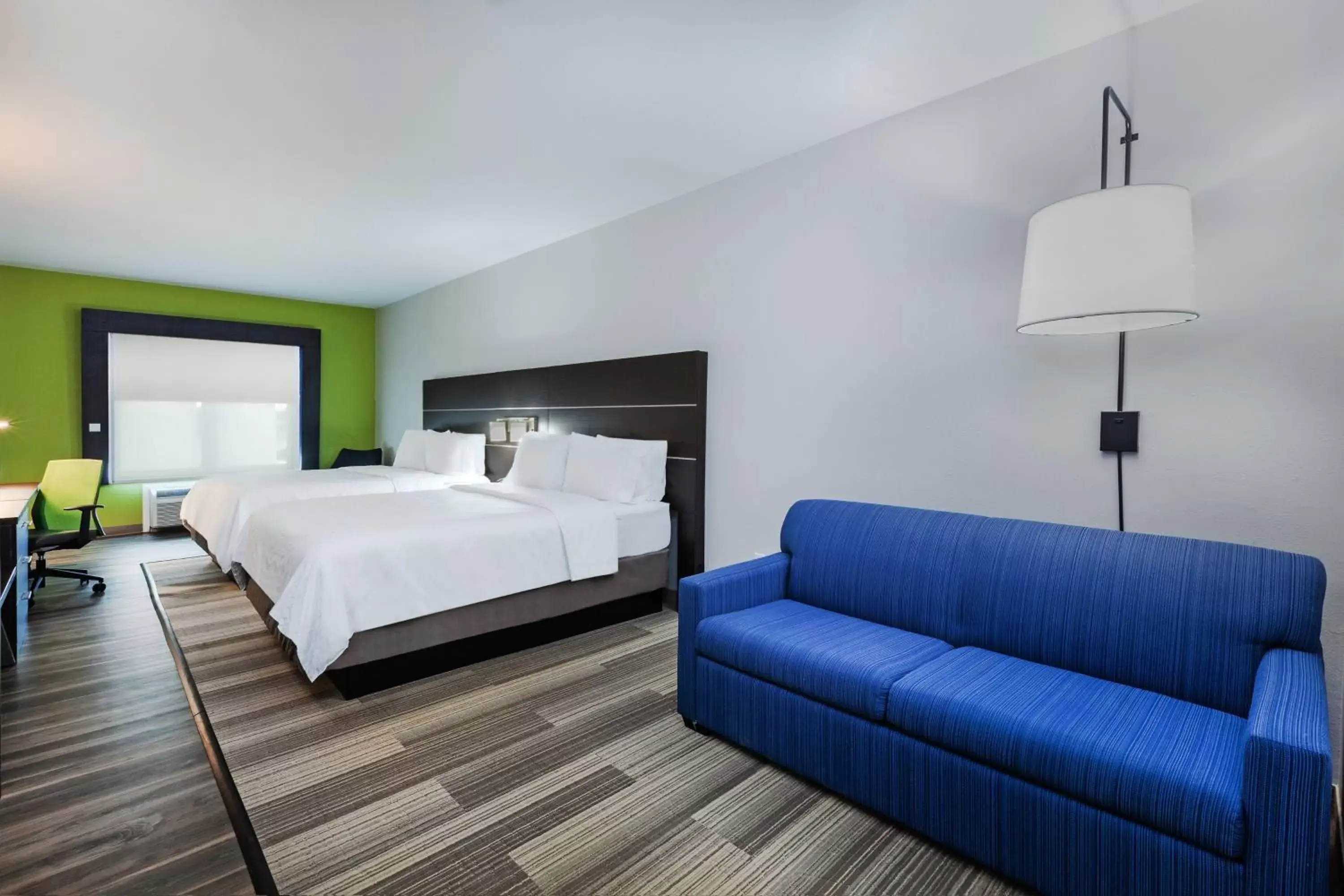 Queen Suite with Two Queen Beds in Holiday Inn Express Port Lavaca by IHG Queen Suite with Two Queen Beds in Holiday Inn Express Port Lavaca by IHG