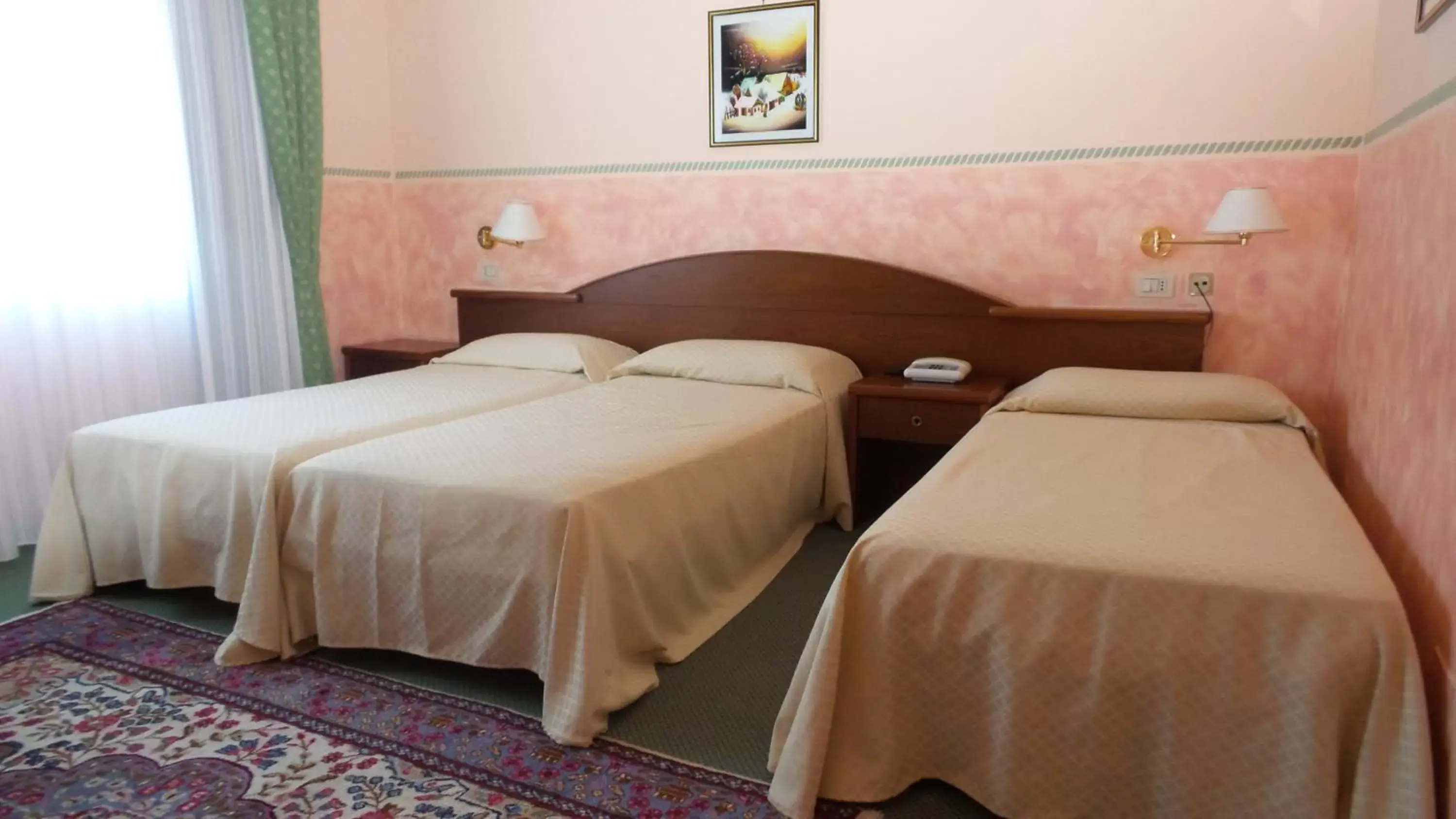 Triple Room in Hotel Al Ponte Triple Room in Hotel Al Ponte