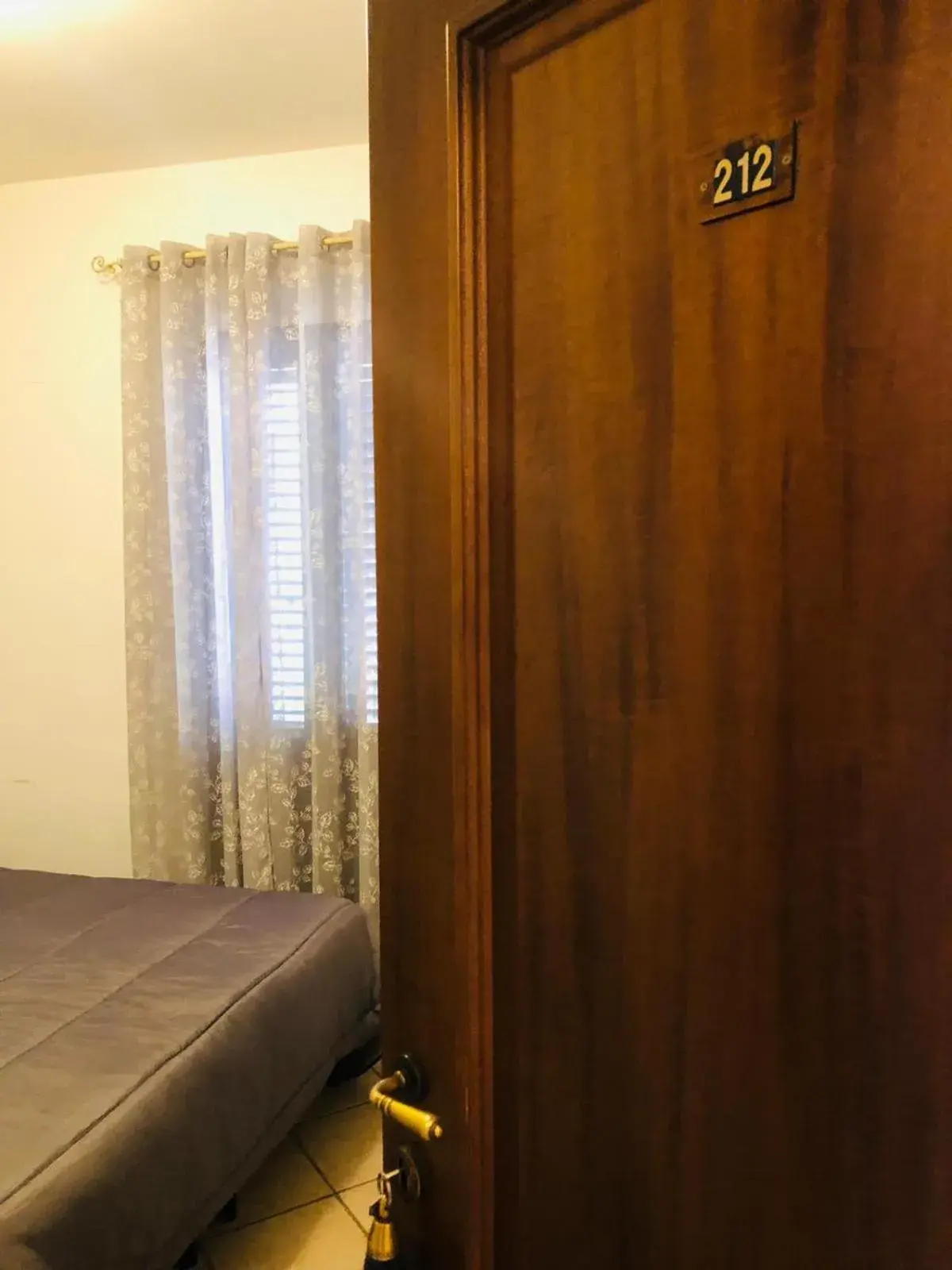 Single Room in Santa Lucia Single Room in Santa Lucia