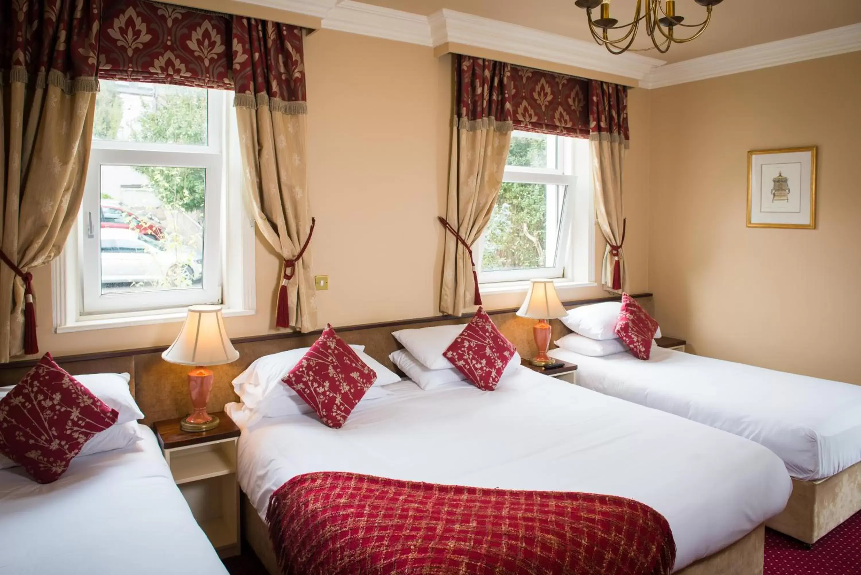 Family Room (4 People) in Gabriel House Guesthouse Family Room (4 People) in Gabriel House Guesthouse