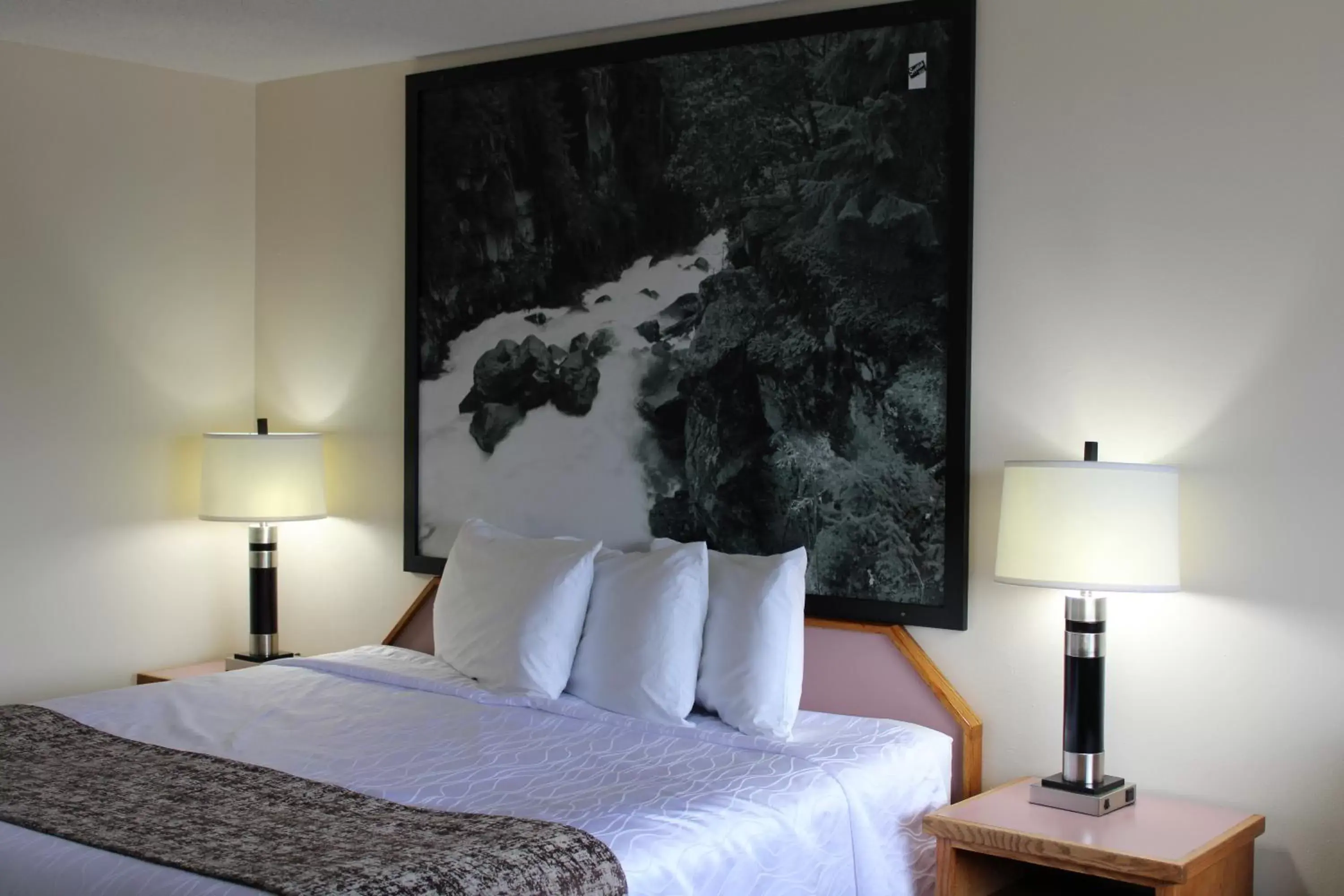 Standard Queen Room in Scottish Inns Ashland Standard Queen Room in Scottish Inns Ashland