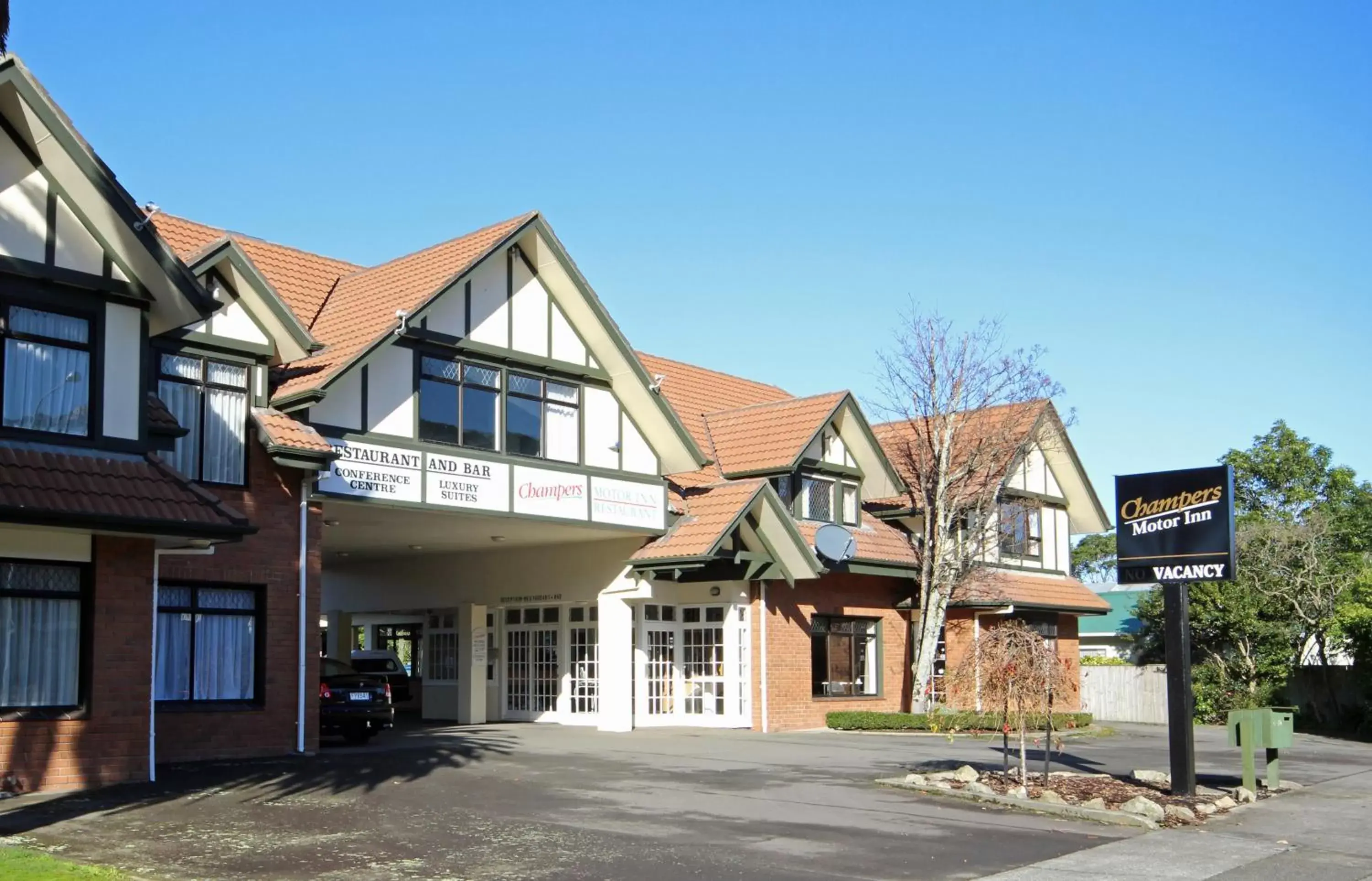 Champers Motor Inn Champers Motor Inn