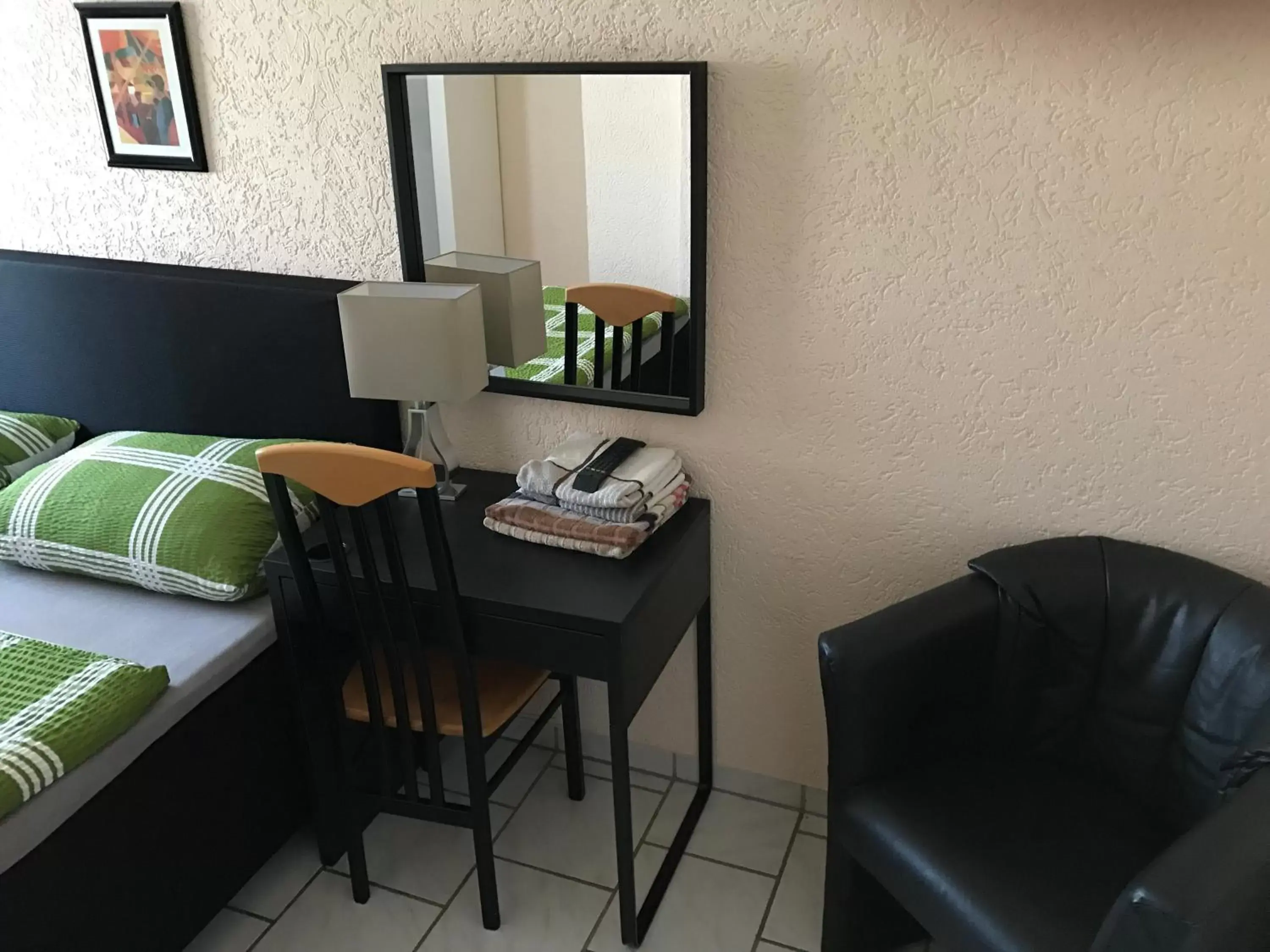 Economy Double Room - single occupancy in Hotel Rhein INN Economy Double Room - single occupancy in Hotel Rhein INN