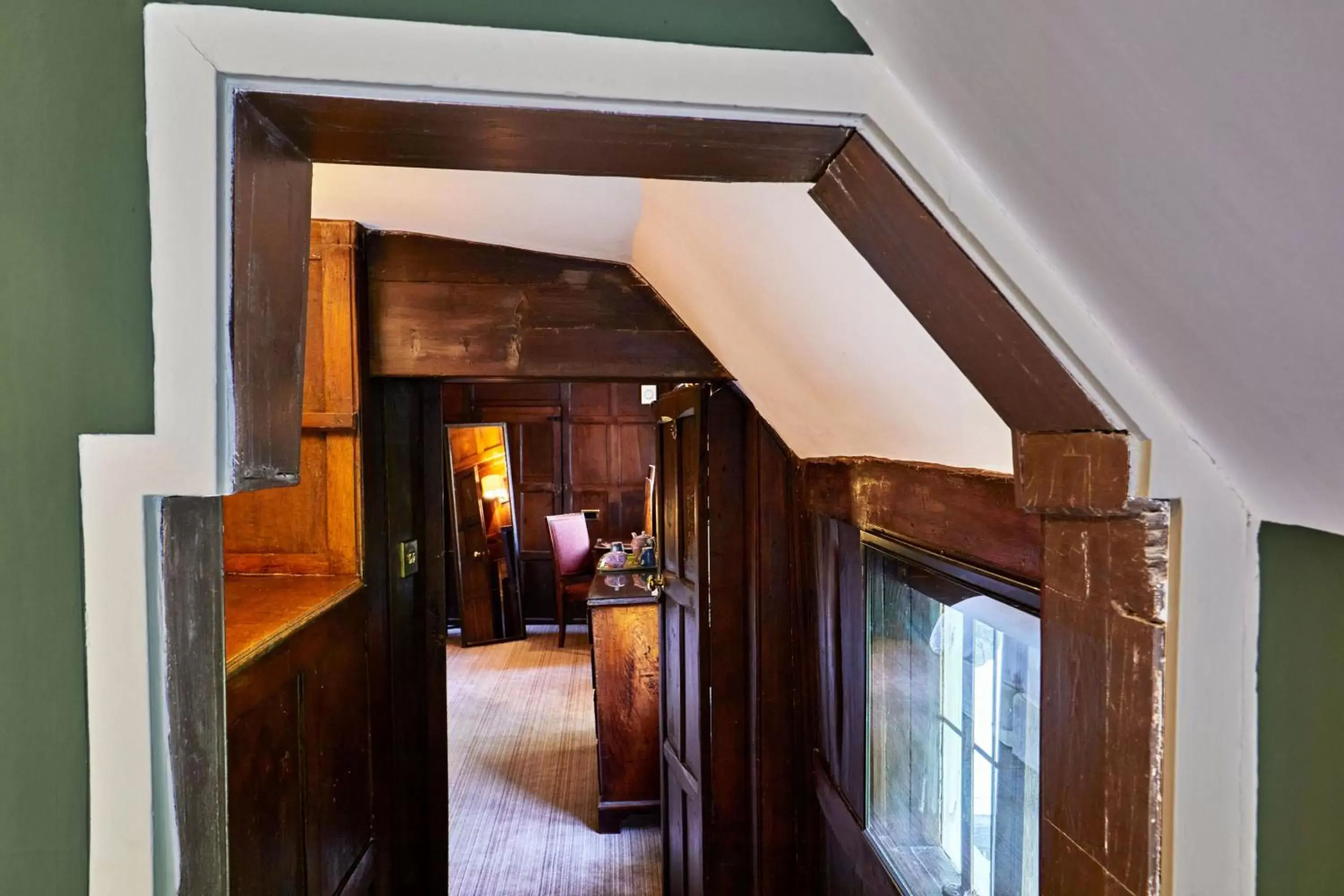 Feature Suite - single occupancy in Ockenden Manor Hotel & Spa Feature Suite - single occupancy in Ockenden Manor Hotel & Spa