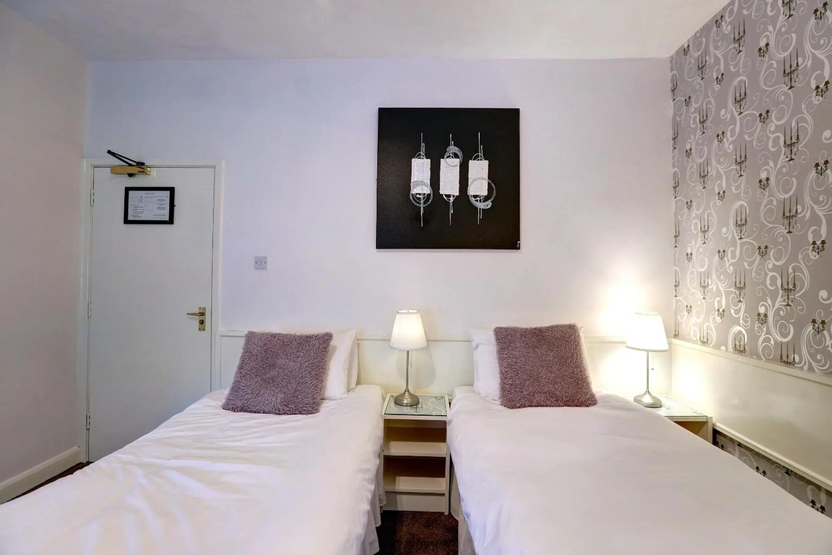 Standard Double or Twin Room in Manor Court Hotel Standard Double or Twin Room in Manor Court Hotel