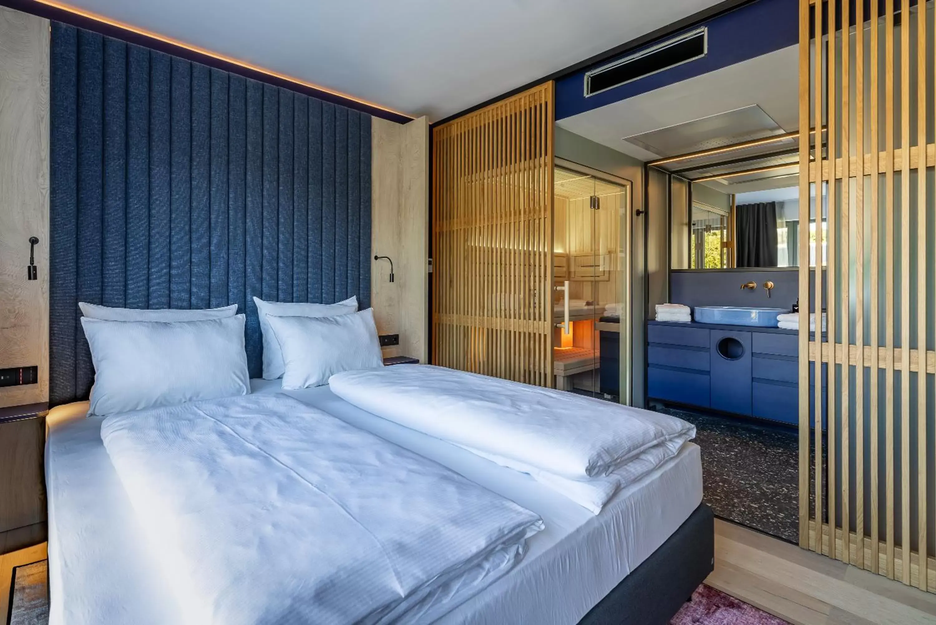 Suite - single occupancy in The Flamingo Suite - single occupancy in The Flamingo