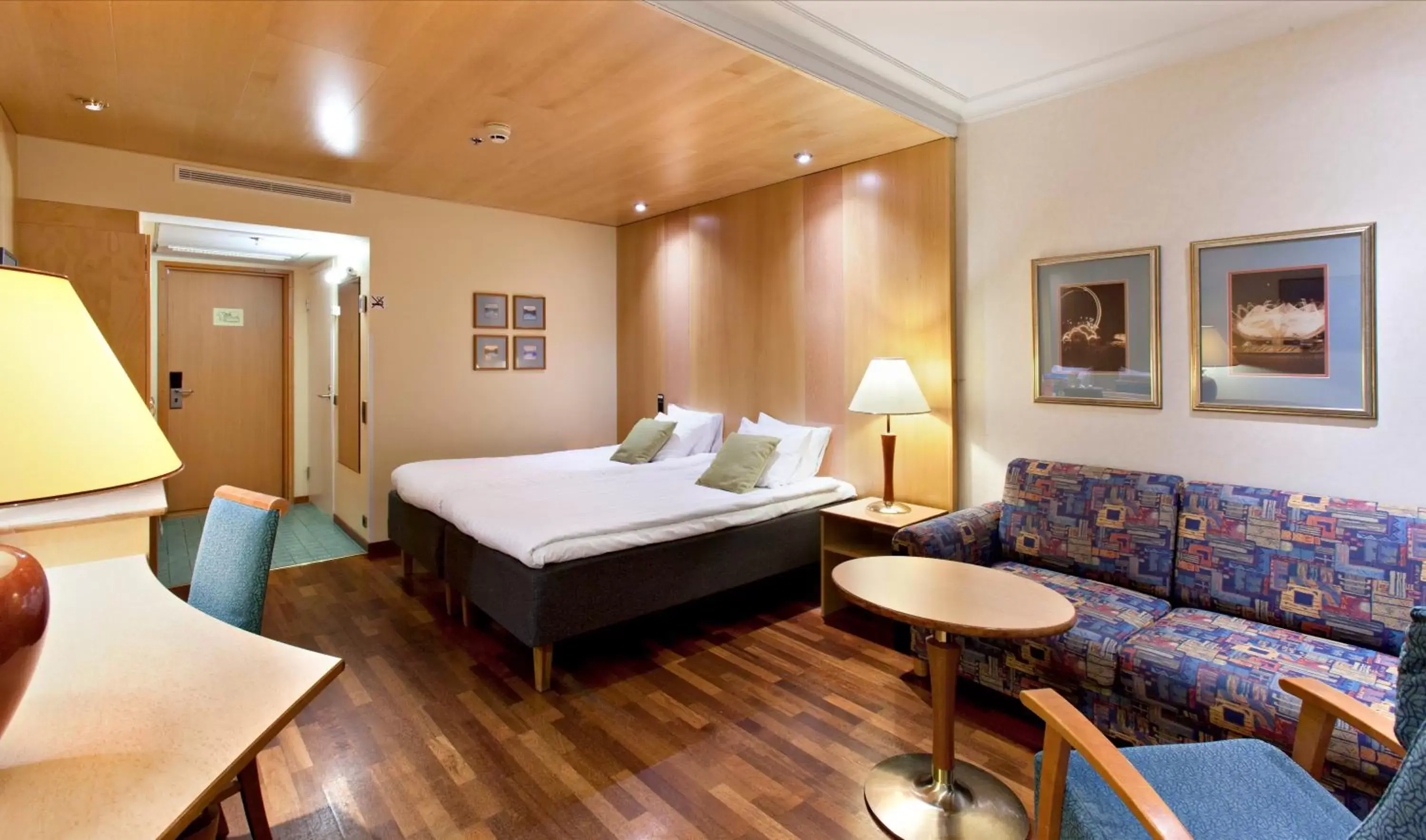 Standard Twin Room with Balcony and Lake View - Annex Building - Spa Access Included in Holiday Club Tampereen Kehräämö Standard Twin Room with Balcony and Lake View - Annex Building - Spa Access Included in Holiday Club Tampereen Kehräämö