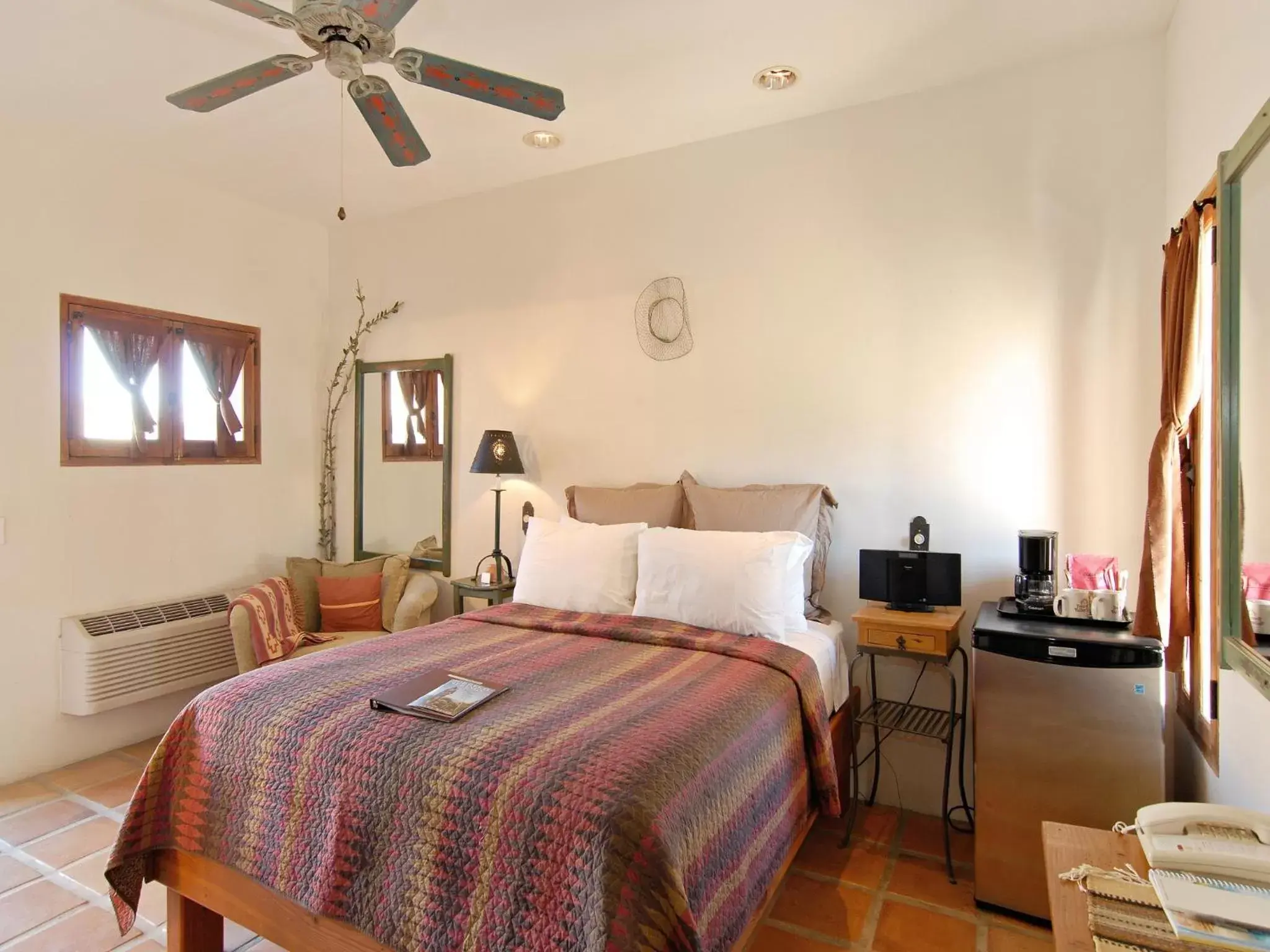 Queen Room in Borrego Valley Inn Queen Room in Borrego Valley Inn