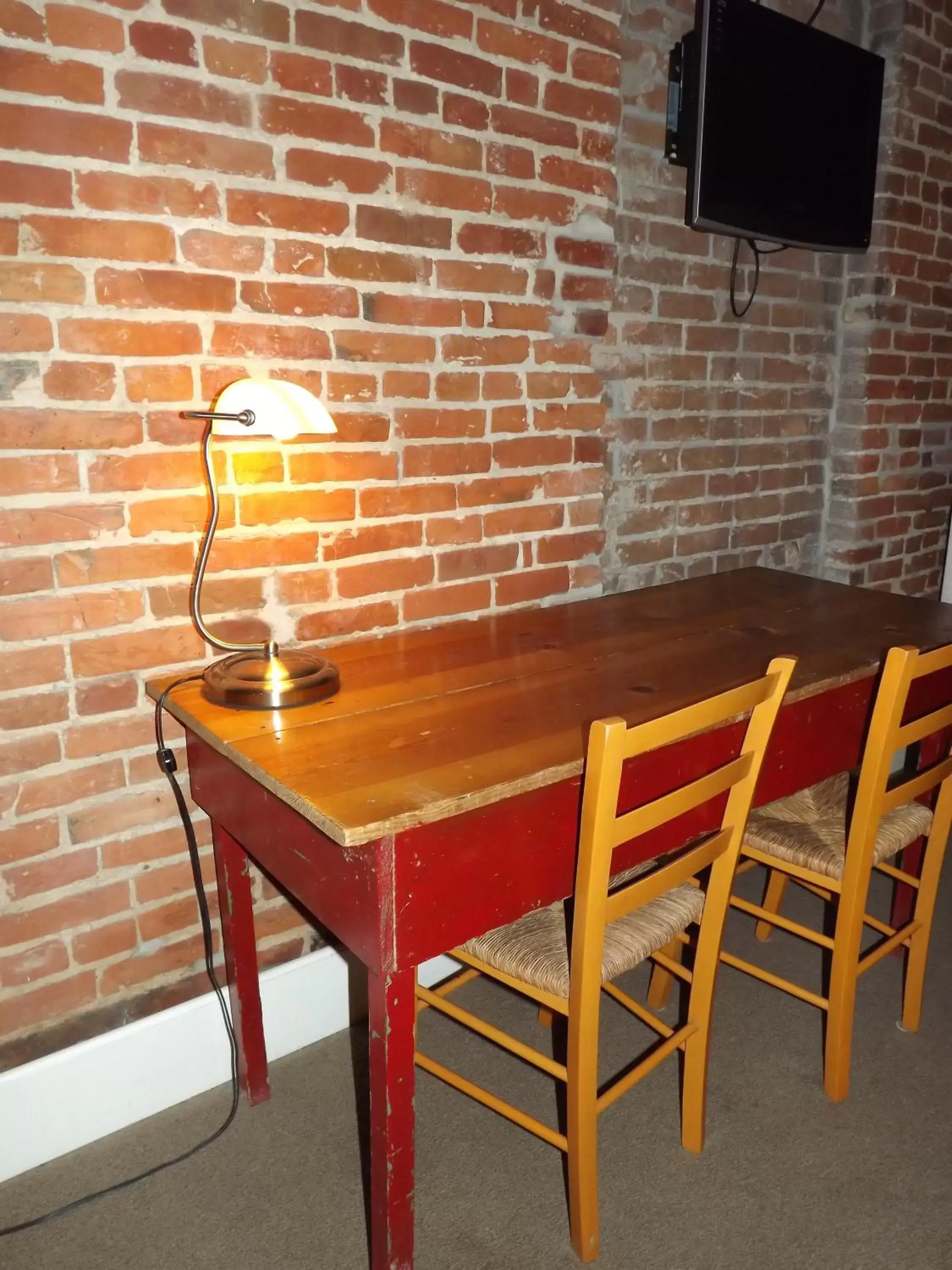 Double Room - Disability Access in William Watson Hotel Double Room - Disability Access in William Watson Hotel