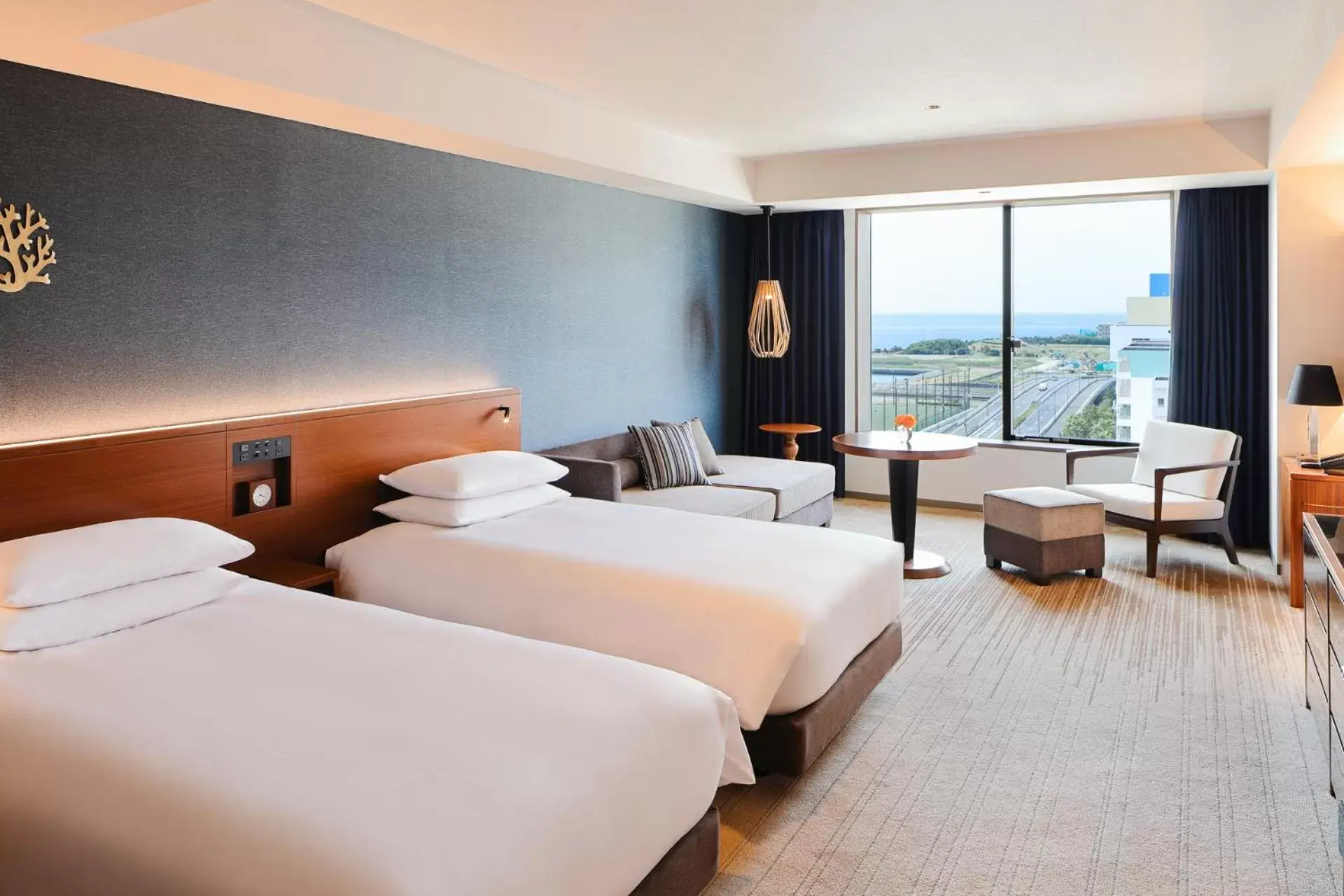 Deluxe Twin Room - Club Access in Hyatt Regency Tokyo Bay Deluxe Twin Room - Club Access in Hyatt Regency Tokyo Bay