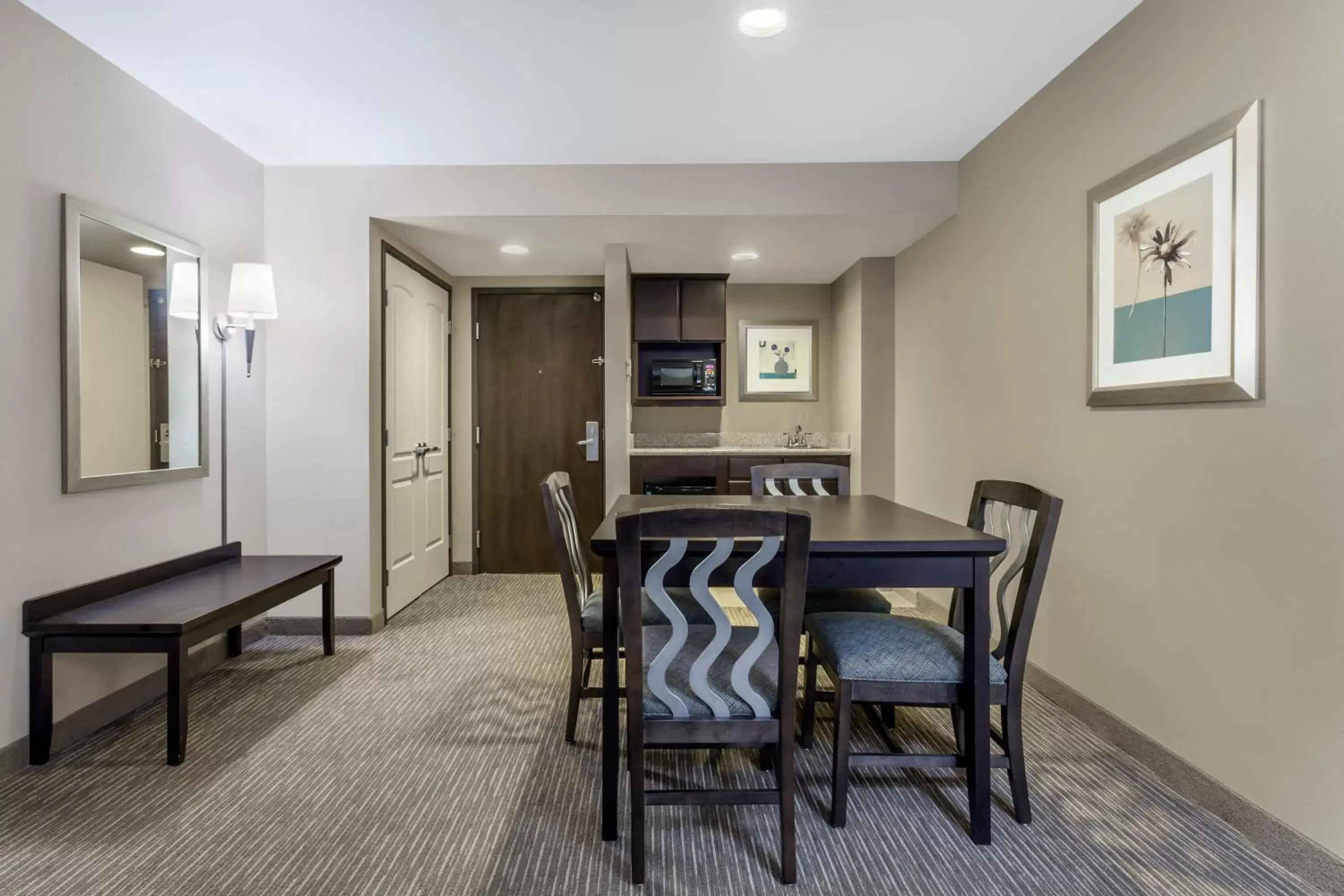 Junior King Suite - Non-Smoking in Wingate by Wyndham - St. George Junior King Suite - Non-Smoking in Wingate by Wyndham - St. George