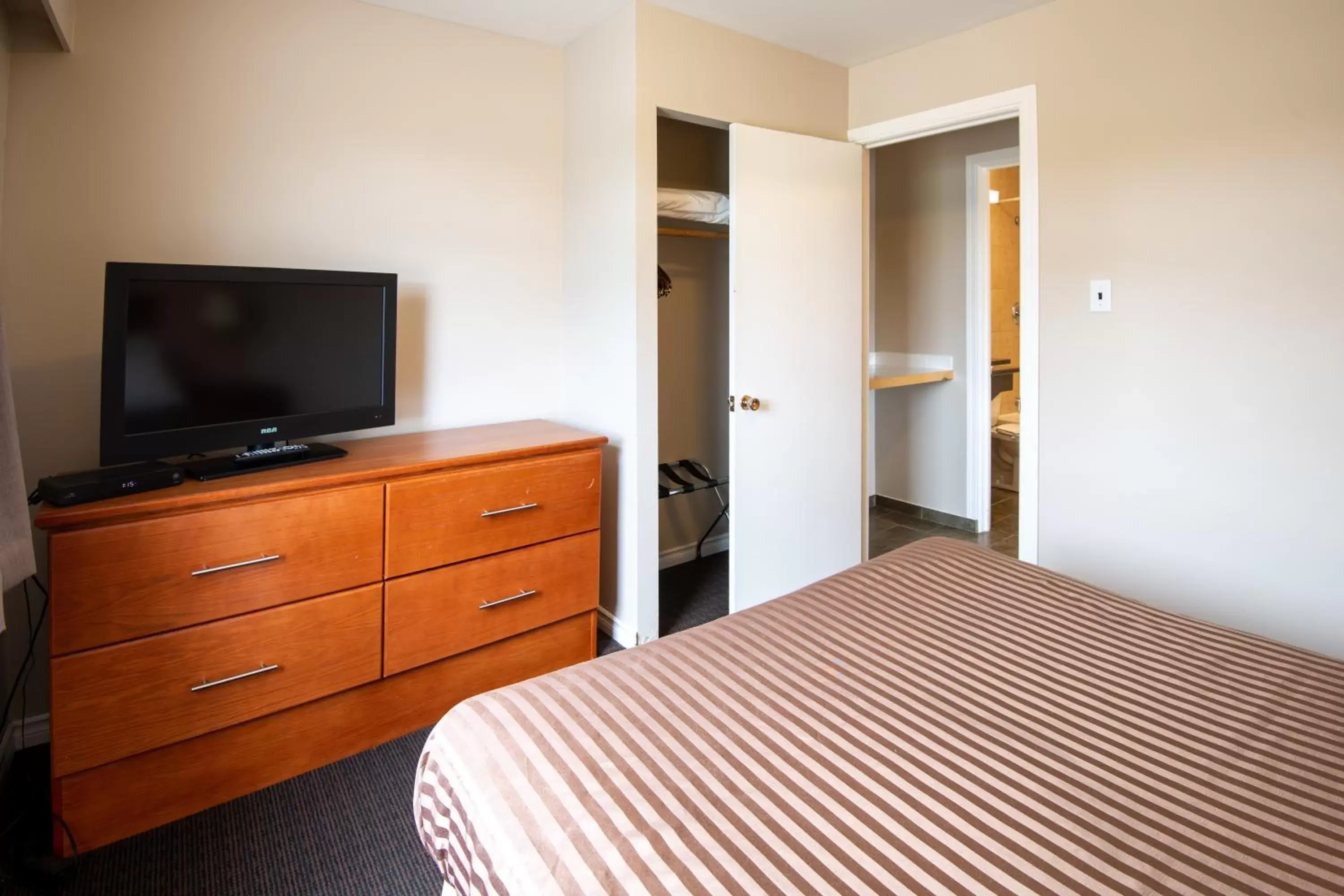 One-Bedroom Suite in Canadas Best Value Inn-Prince George One-Bedroom Suite in Canadas Best Value Inn-Prince George