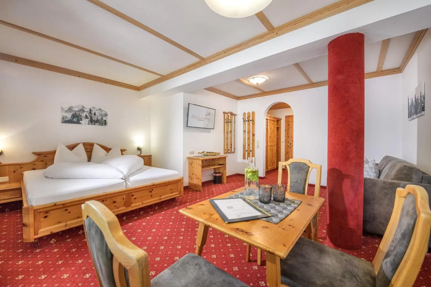 Quadruple Room with Balcony in Hotel Hubertushof Quadruple Room with Balcony in Hotel Hubertushof