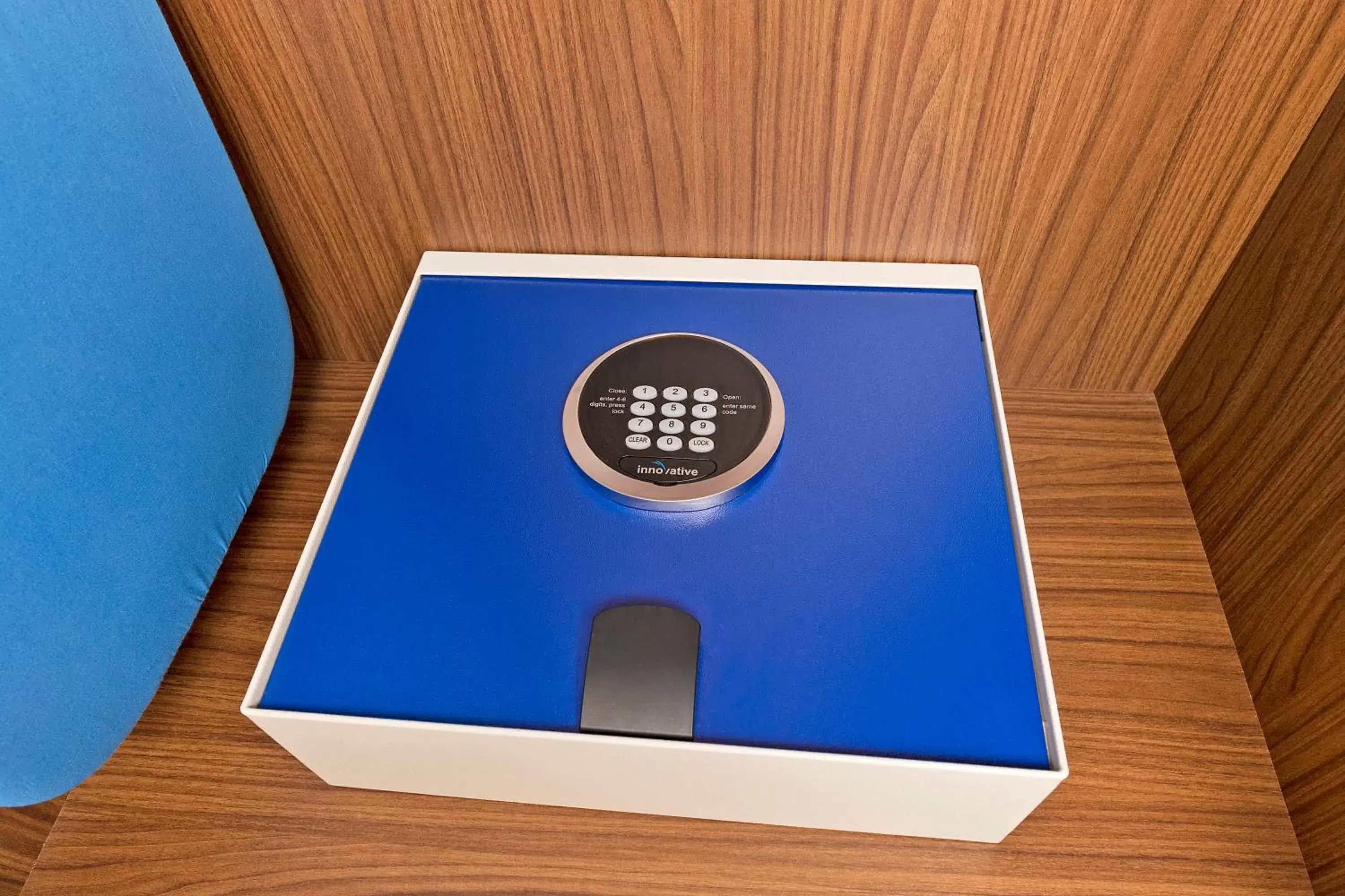 Standard King Room in Holiday Inn Express Hotel and Suites Conroe by IHG Standard King Room in Holiday Inn Express Hotel and Suites Conroe by IHG