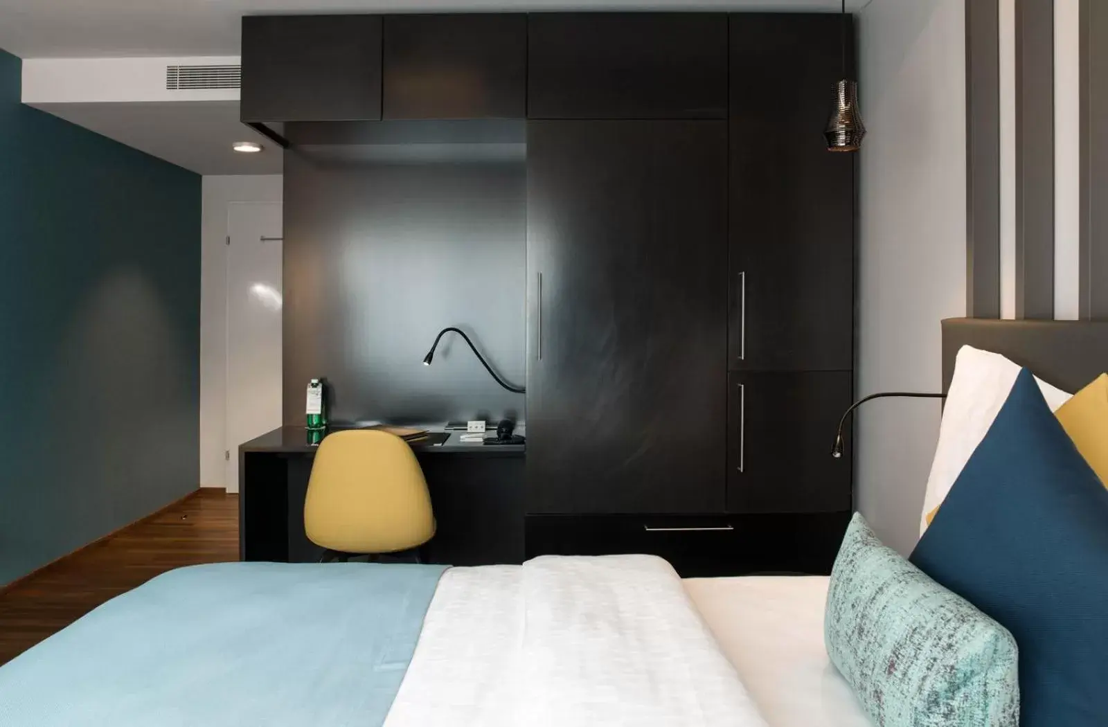 Superior Single Room in Park Hotel Zug Superior Single Room in Park Hotel Zug