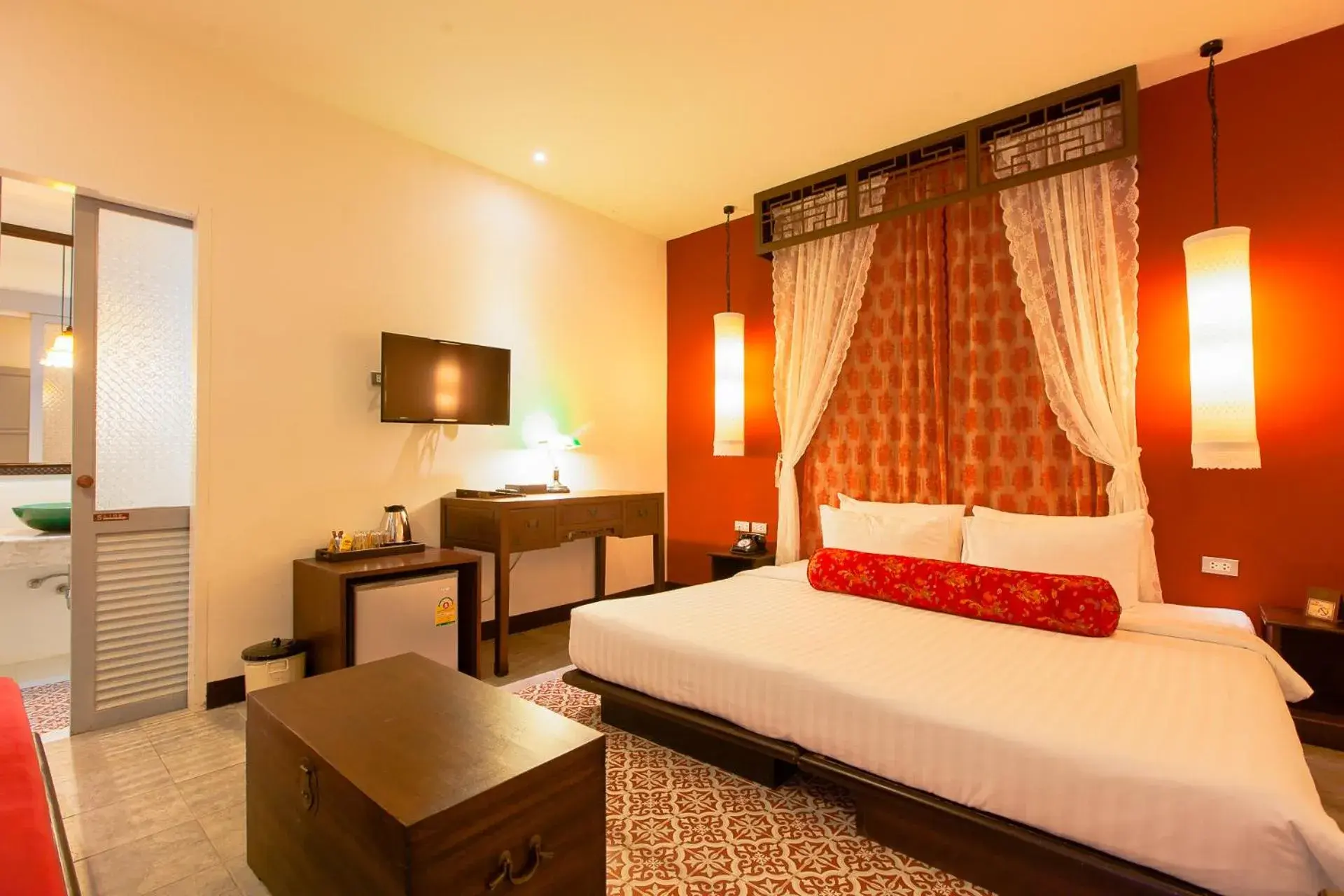 Deluxe Double Room in The Memory at On On Hotel Deluxe Double Room in The Memory at On On Hotel