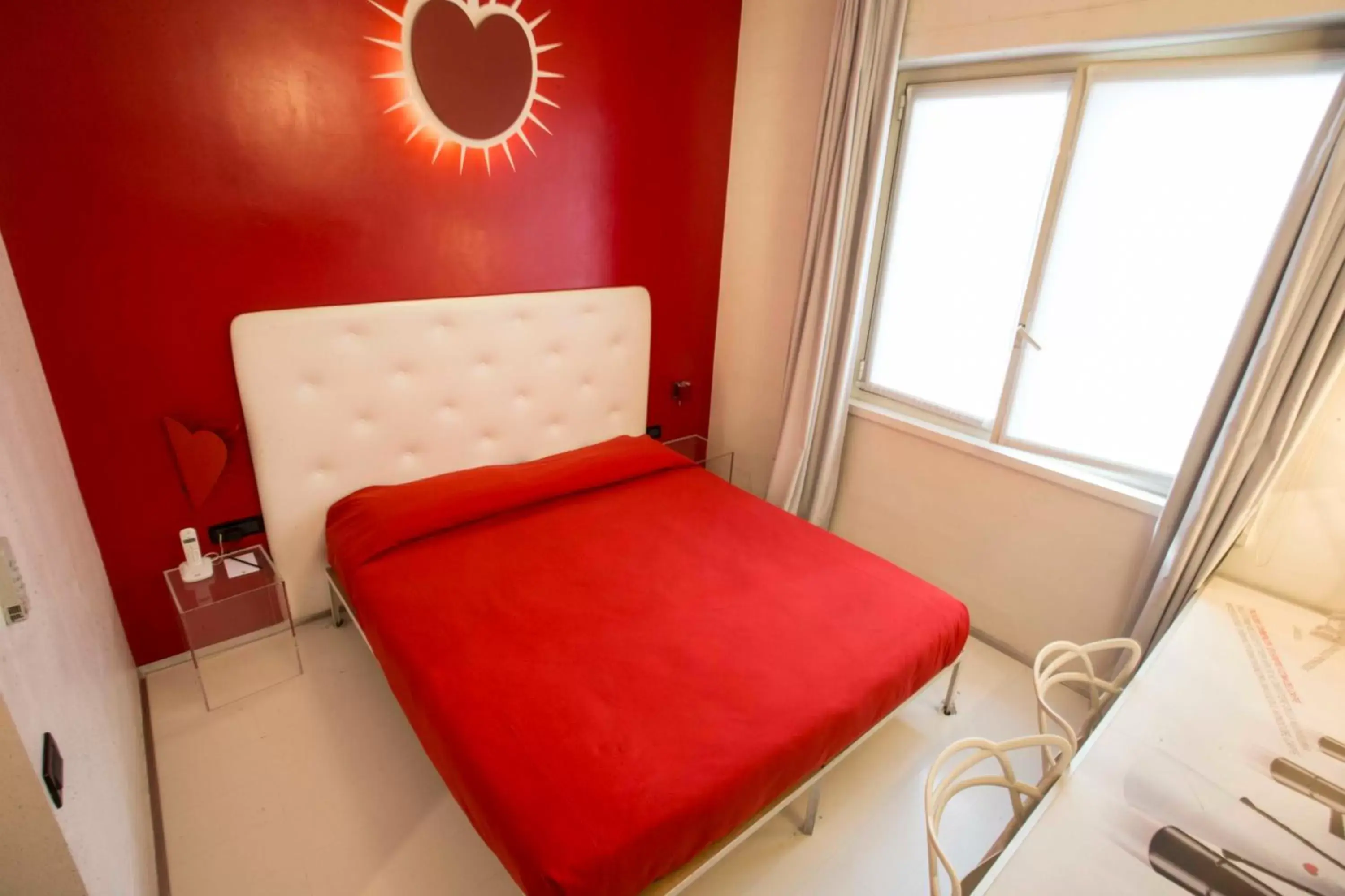 Double or Twin Room in Art Hotel Boston Double or Twin Room in Art Hotel Boston