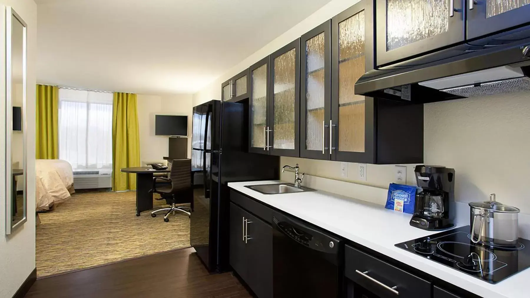 Studio Suite in Candlewood Suites Carrollton by IHG Studio Suite in Candlewood Suites Carrollton by IHG