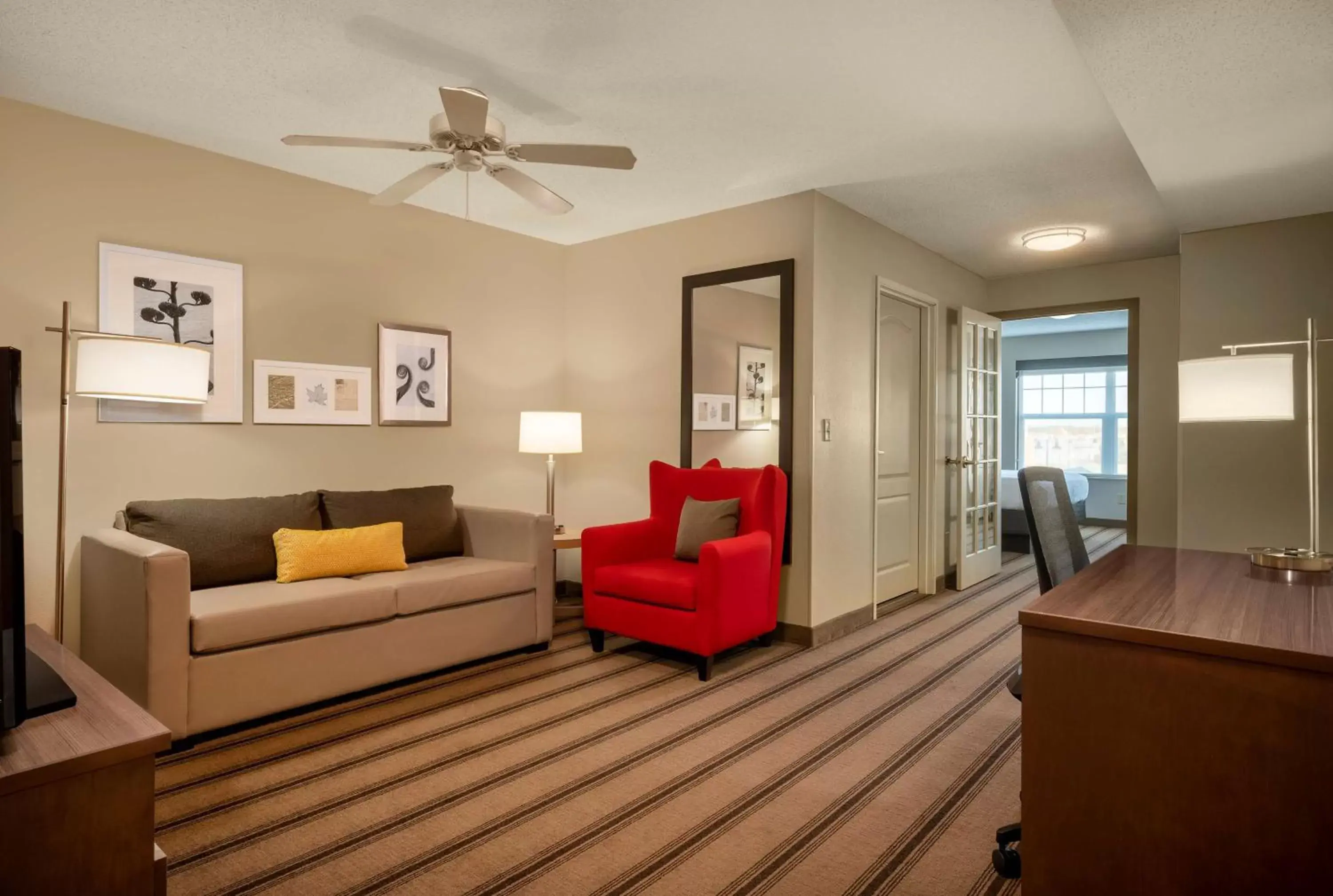 One-Bedroom King Suite with Sofa Bed - Disability Access in Country Inn & Suites by Radisson Albertville near Outlet Mall One-Bedroom King Suite with Sofa Bed - Disability Access in Country Inn & Suites by Radisson Albertville near Outlet Mall