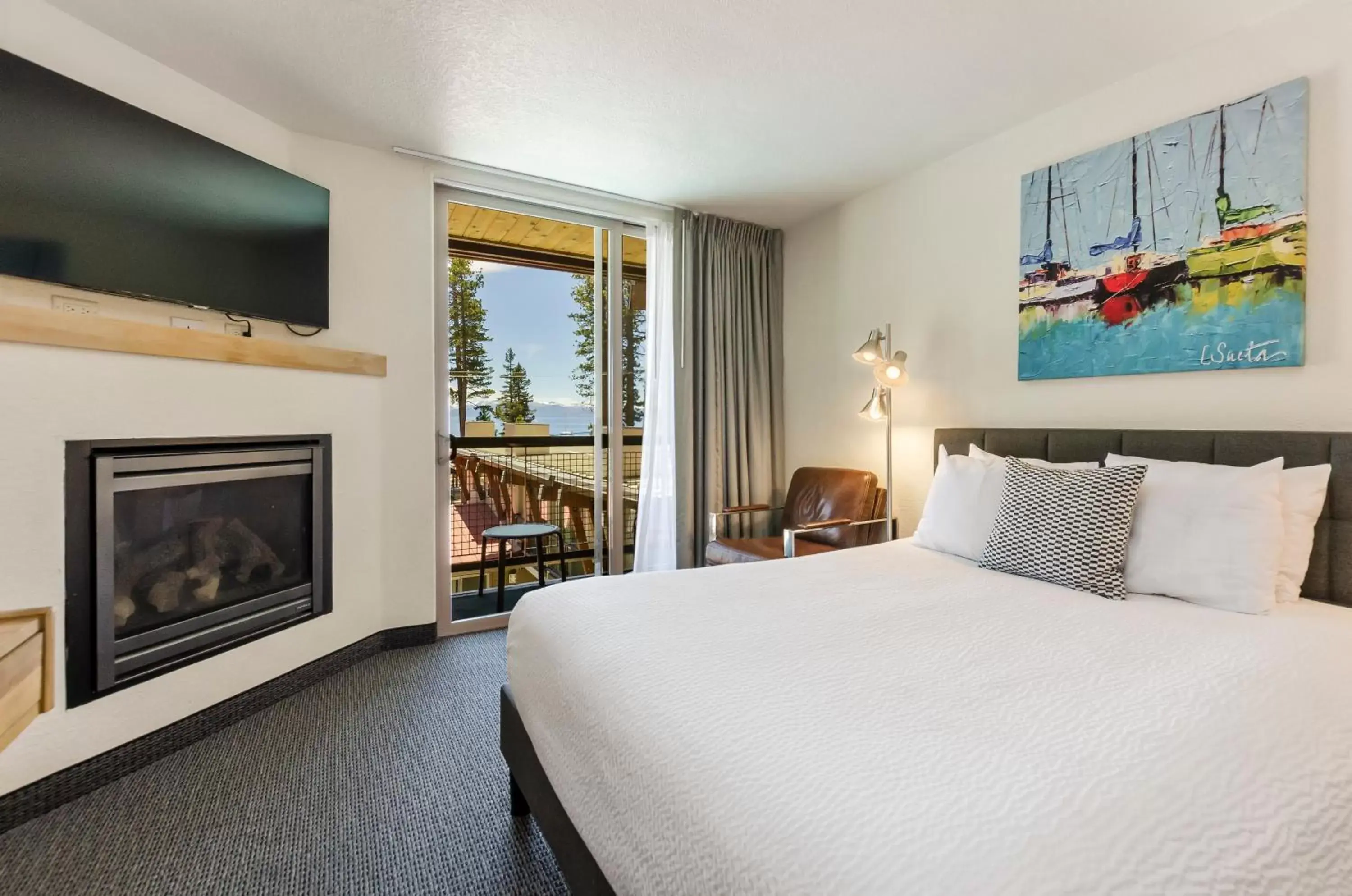 Double Room with Balcony in Firelite Lodge Double Room with Balcony in Firelite Lodge