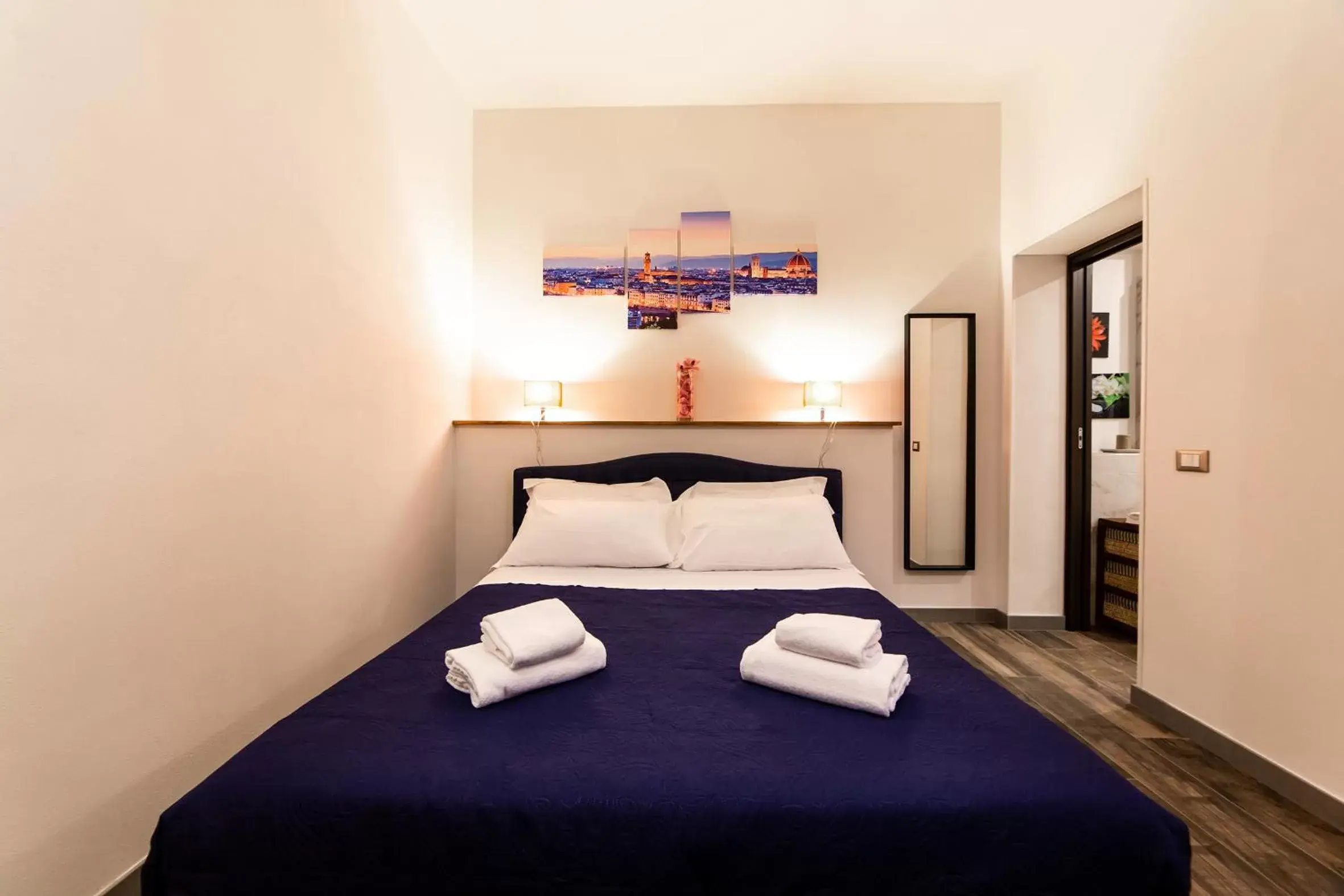 Deluxe Double Room with Balcony in Medici Soderini Deluxe Double Room with Balcony in Medici Soderini