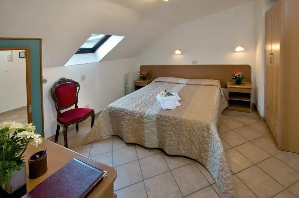 Double or Twin Room - Attic in Hotel Roma Double or Twin Room - Attic in Hotel Roma