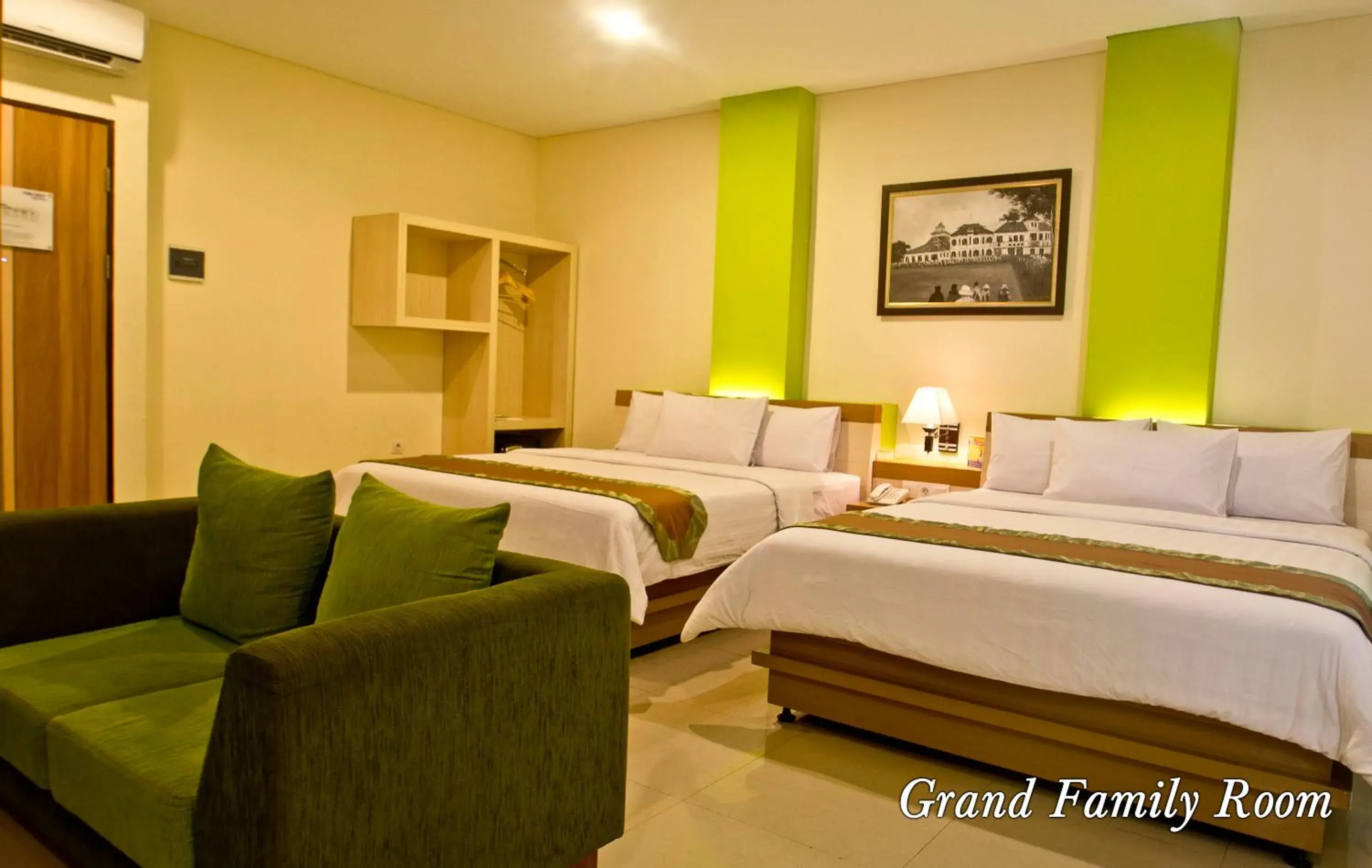 Family Room in De Batara Hotel Family Room in De Batara Hotel