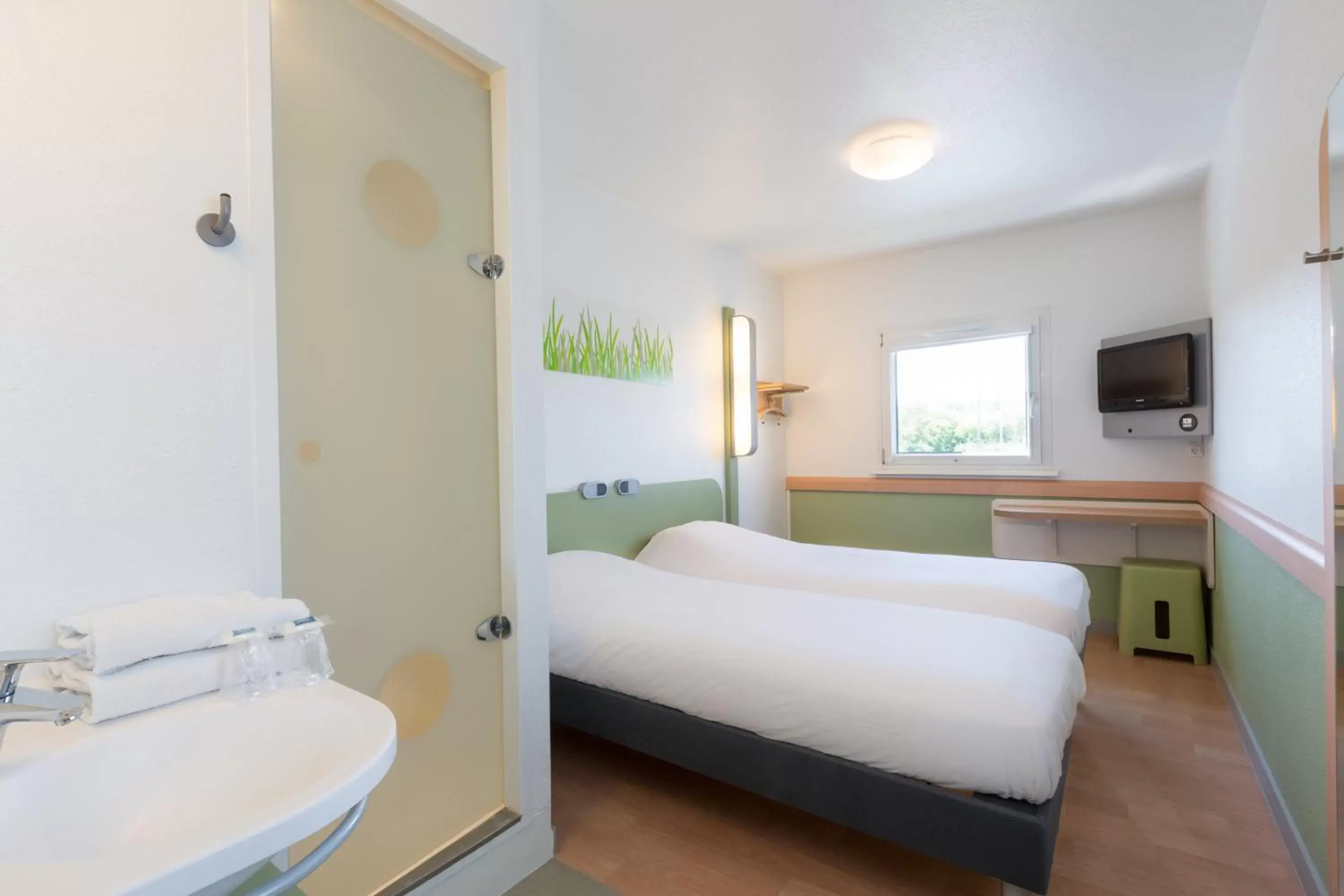 Double Room in Ibis Budget Sélestat Double Room in Ibis Budget Sélestat