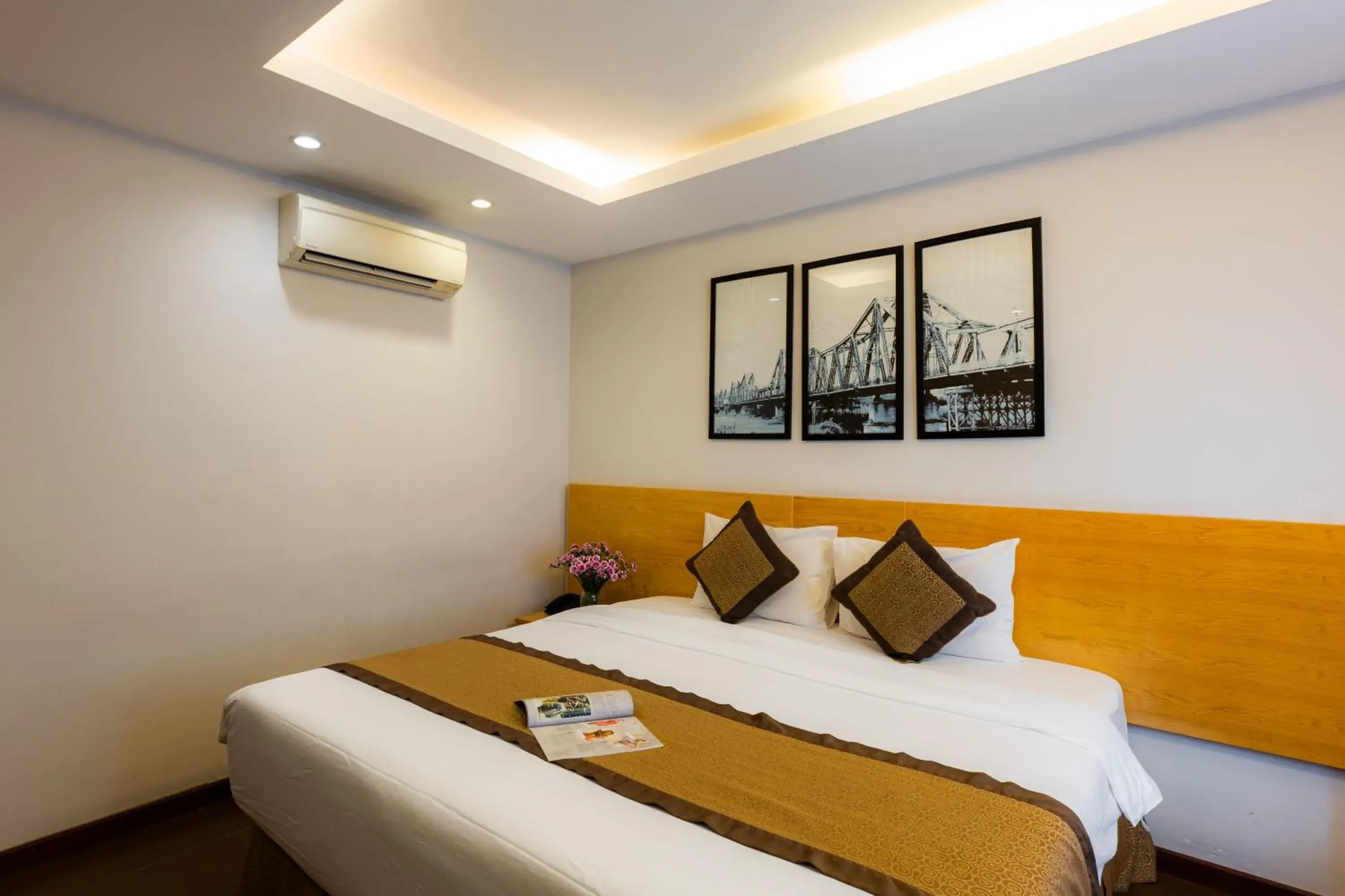 Superior Double Room in Riverside Hanoi Hotel Superior Double Room in Riverside Hanoi Hotel