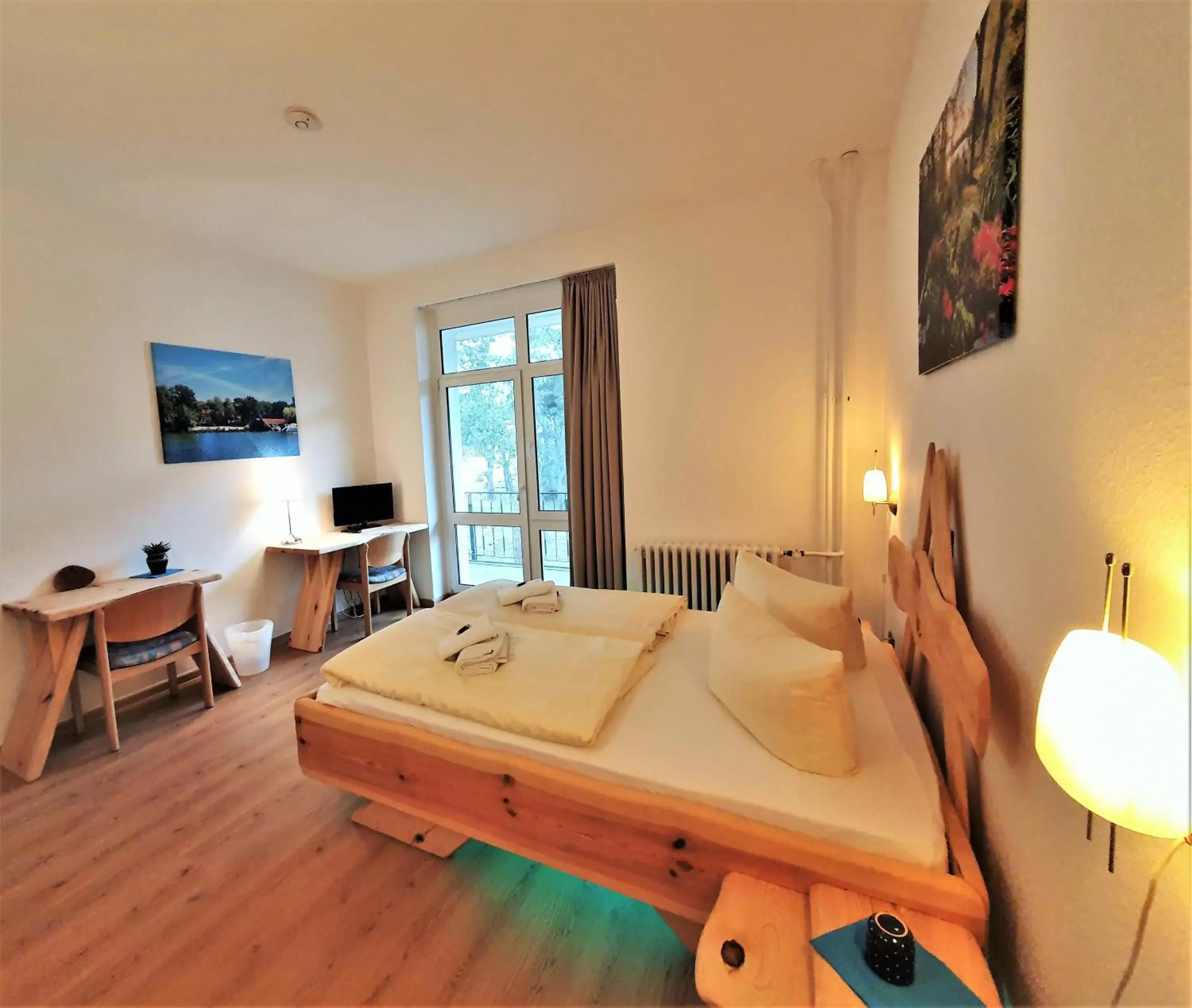 Double Room with Balcony in Waldhotel am See Berlin-Schmöckwitz Double Room with Balcony in Waldhotel am See Berlin-Schmöckwitz