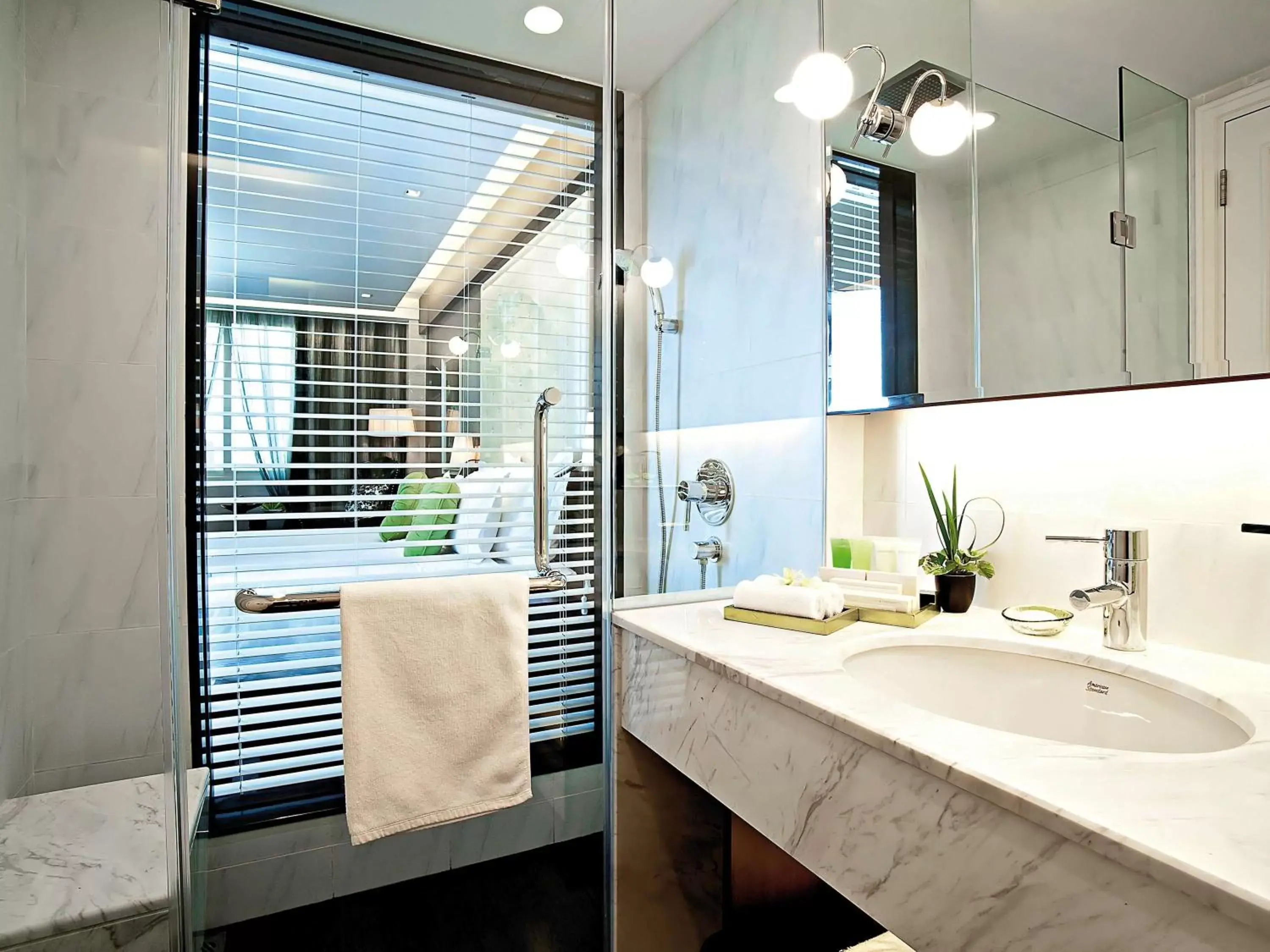 Mövenpick Hotel Hanoi Centre Mövenpick Hotel Hanoi Centre