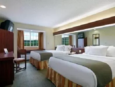Queen Room with Two Queen Beds - Non-Smoking in Microtel Inn and Suites Gassaway Queen Room with Two Queen Beds - Non-Smoking in Microtel Inn and Suites Gassaway