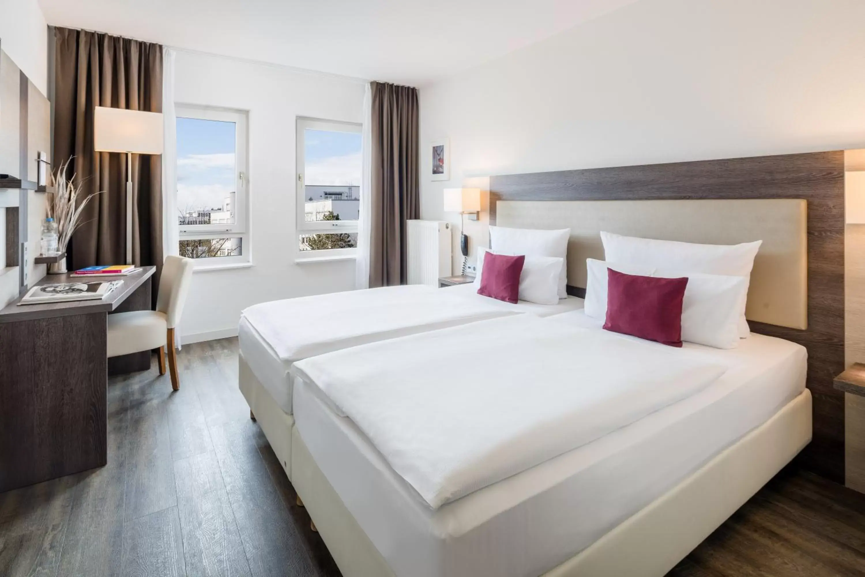 Double Room in Hotel Newton Karlsruhe Double Room in Hotel Newton Karlsruhe