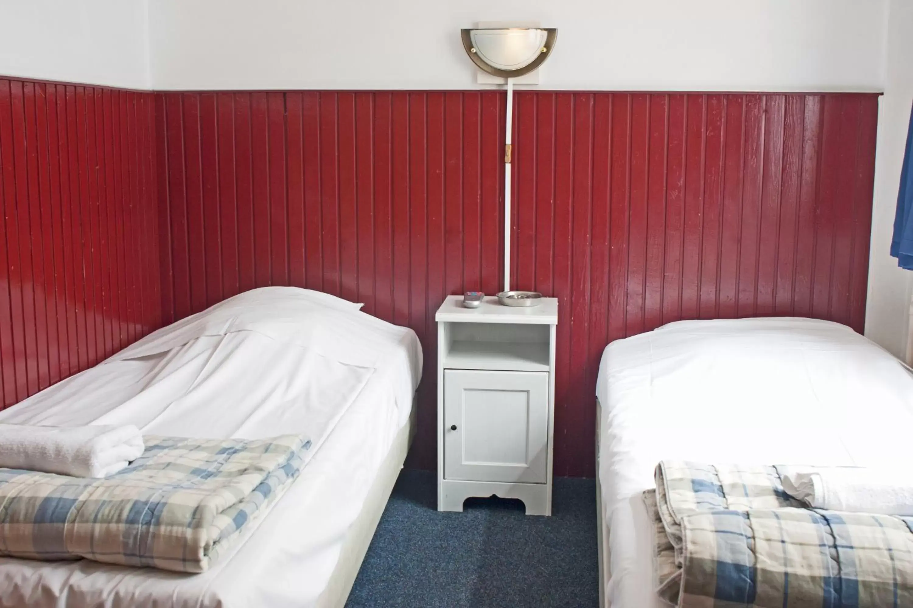 Basic Twin Room with Shared Bathroom in De Mallemoolen Basic Twin Room with Shared Bathroom in De Mallemoolen